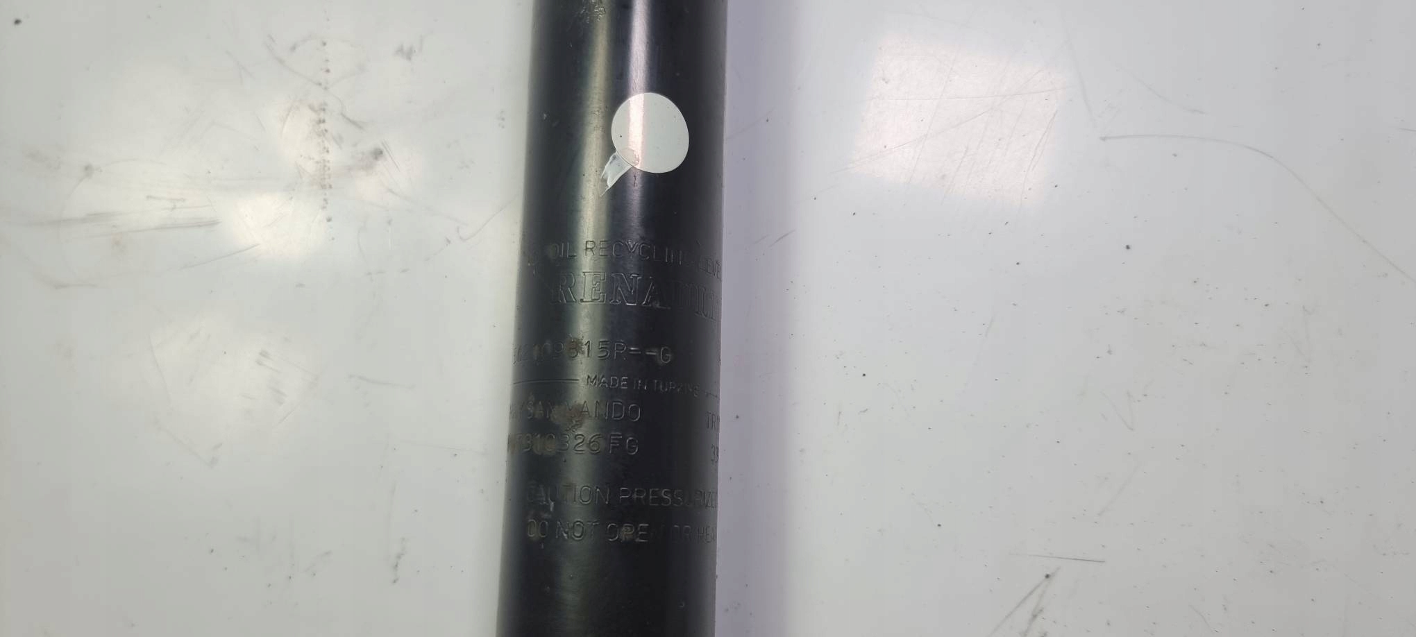 shock absorber right rear part 562109815R RENAULT CLIO IV HB