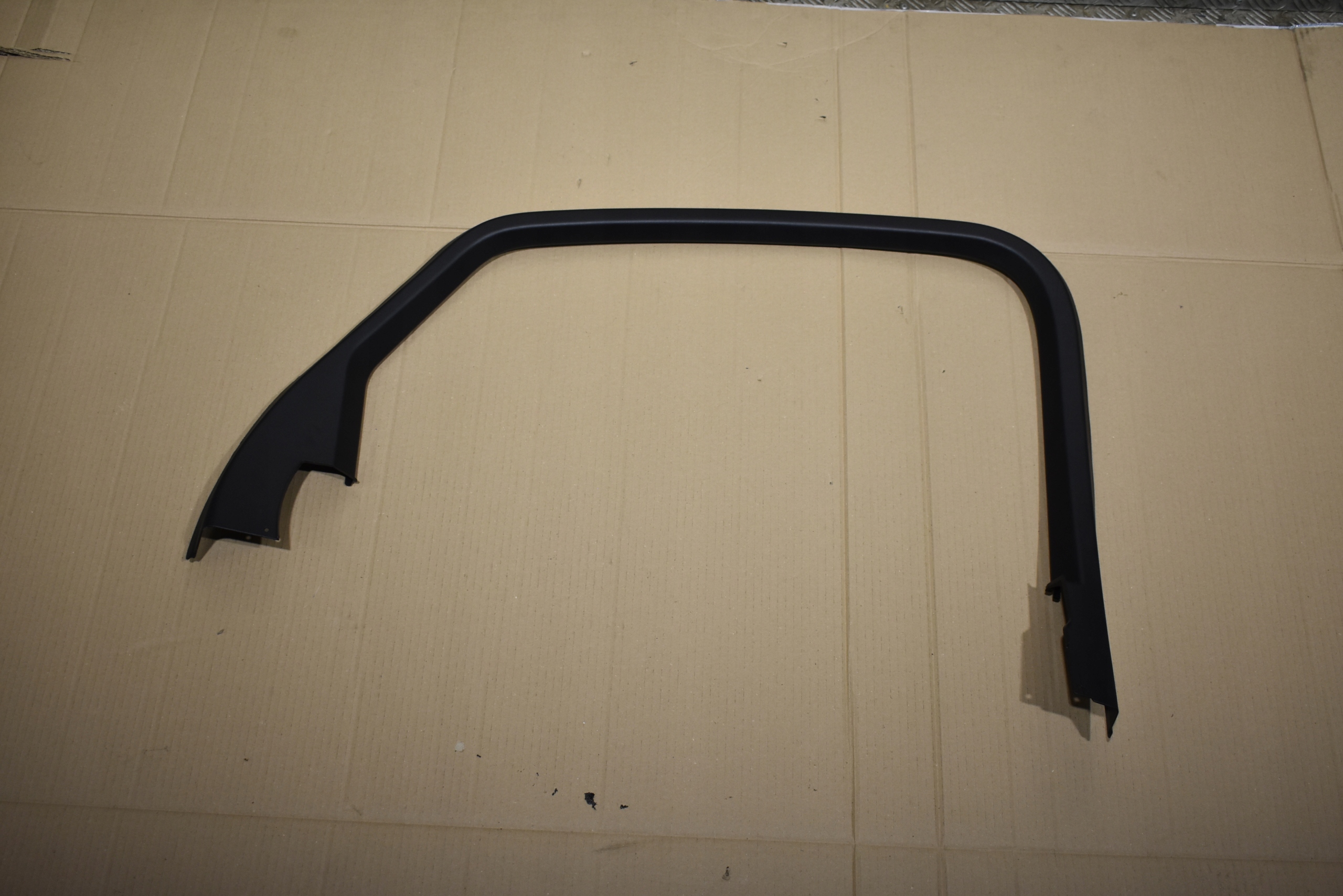 IDEALNA frame cap door rear left AUDI A8 D5 1