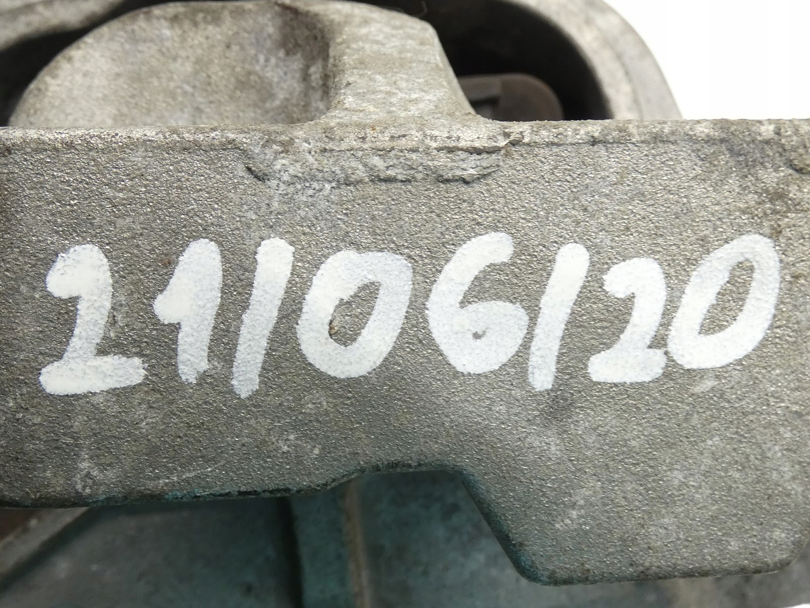 supporto Supporto Supporti motore usato VW GOLF VI AUDI A3 8P 2.0 TDI 1K0199262CN