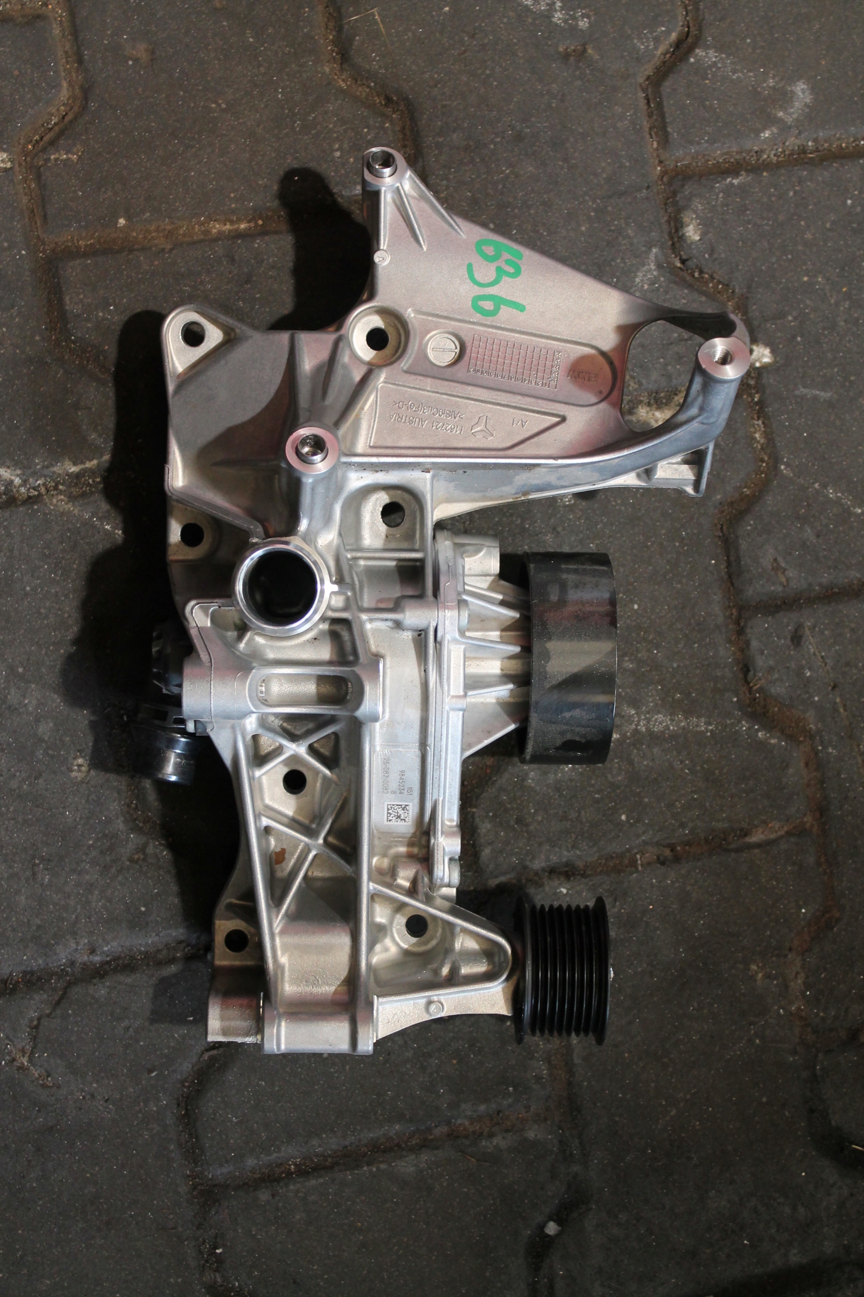 636. water pump BMW 9845234
