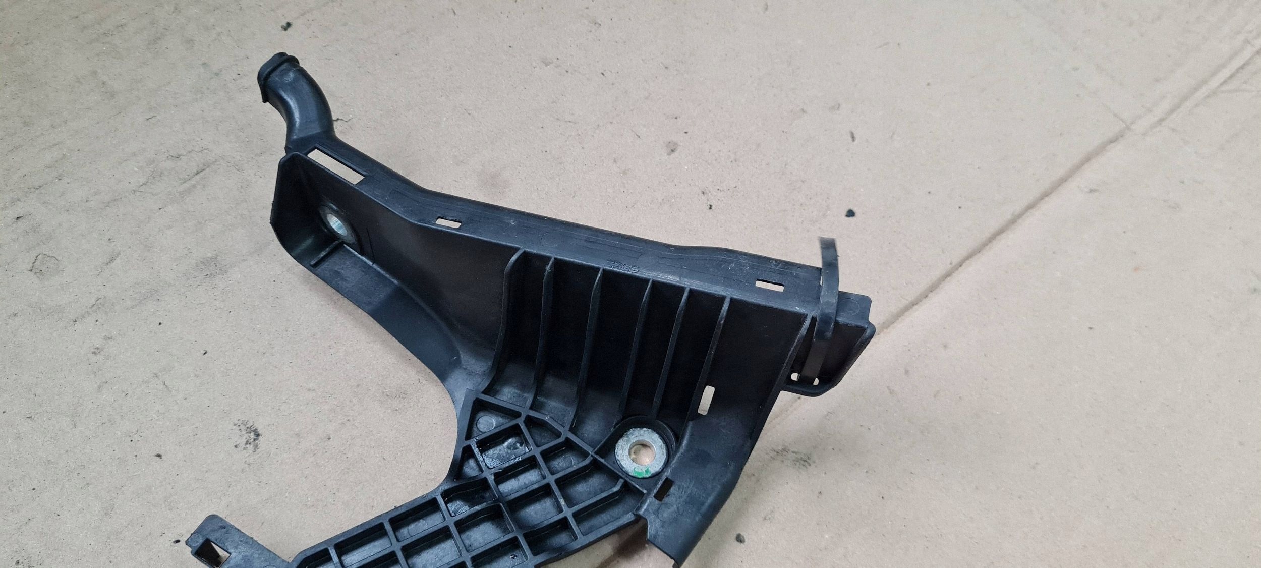 A6 C7 4G LIFT bracket hook holder WIAZKI 4G0971845AA