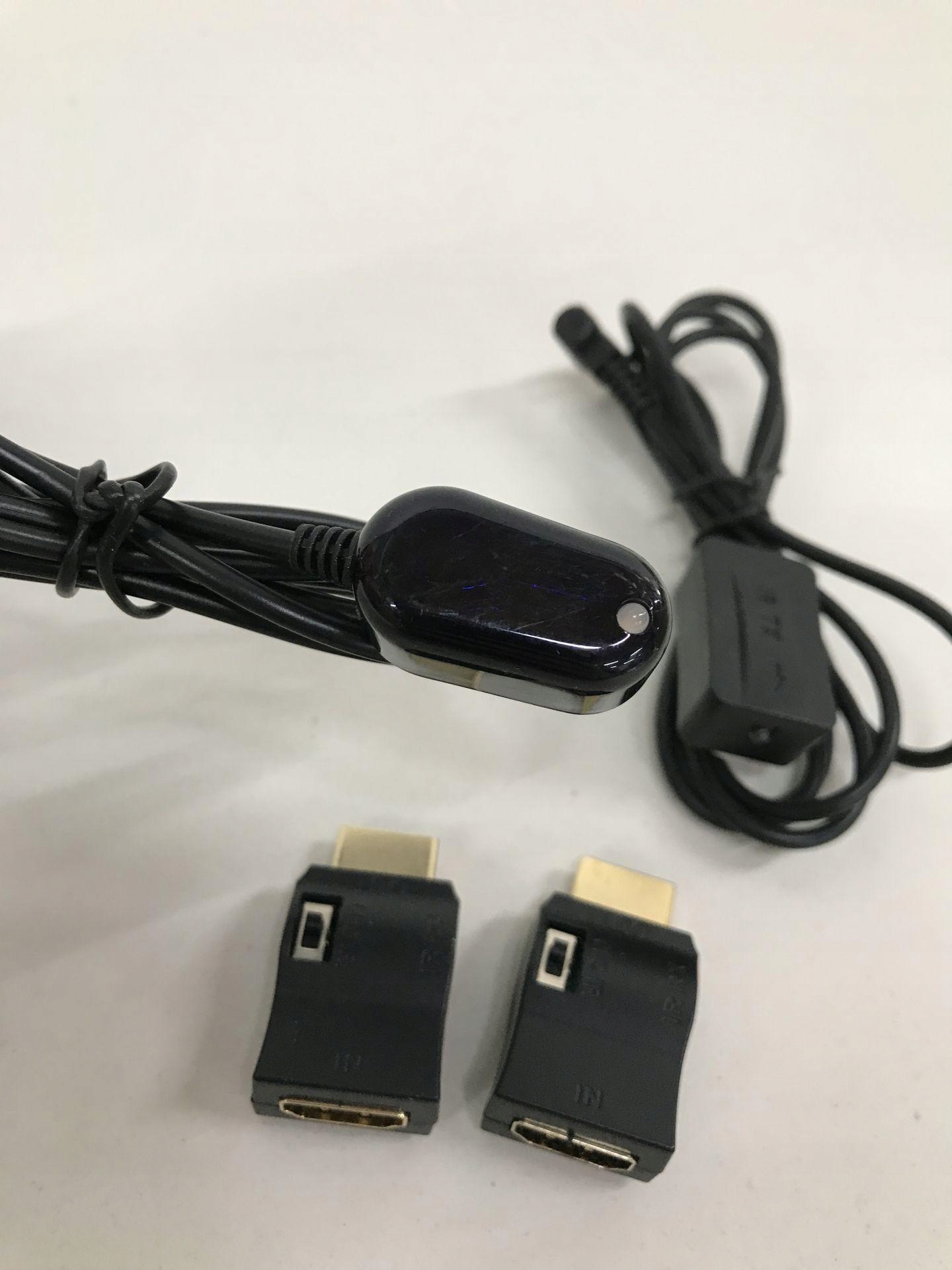 WZMACNIACZ PODCZERWIENI PRZEDŁUŻACZ SYGNAŁU IR Model zHE017