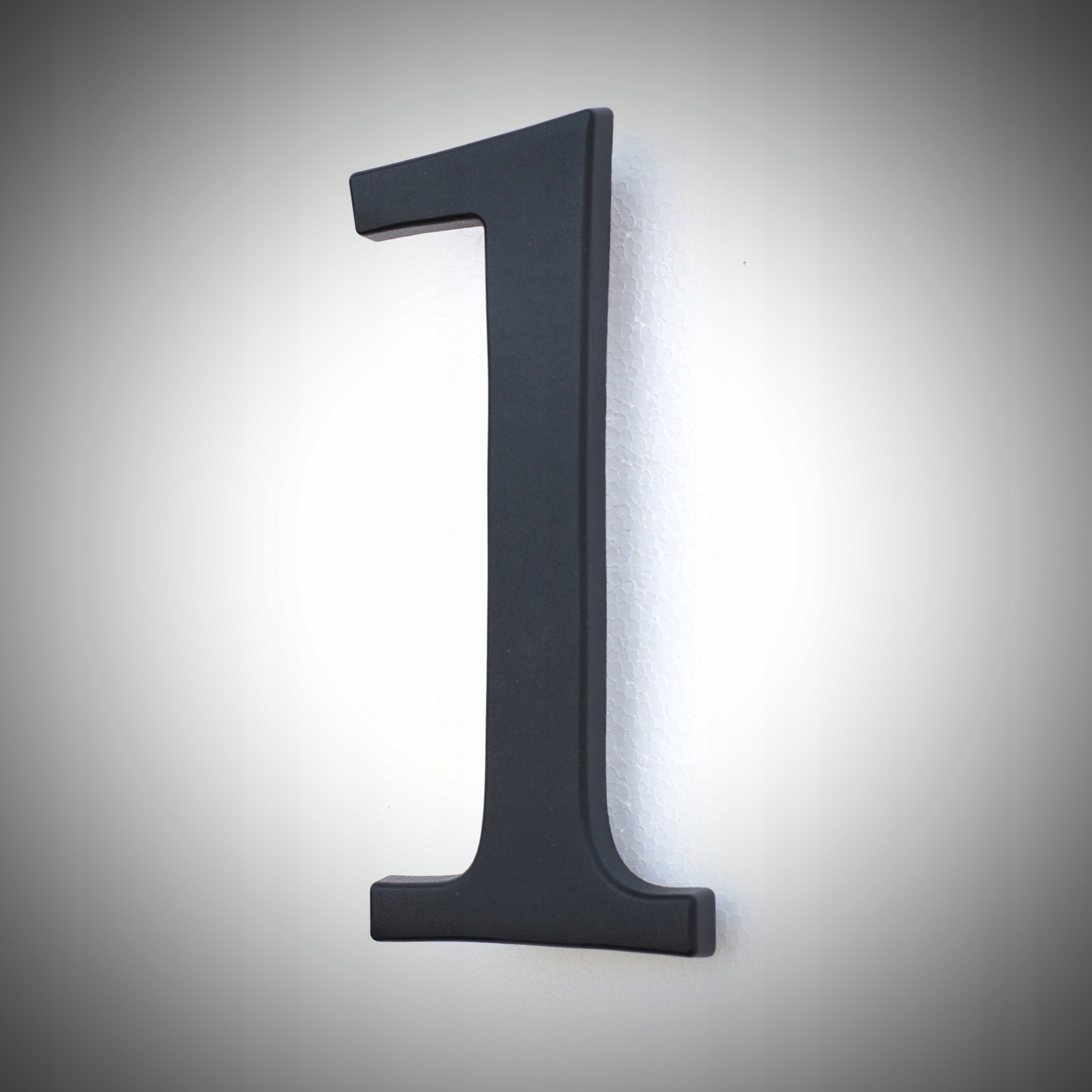 NUMER DOMU ALUMINIUM GRAFIT cyfra litera 19 cm 1 Kolor szary