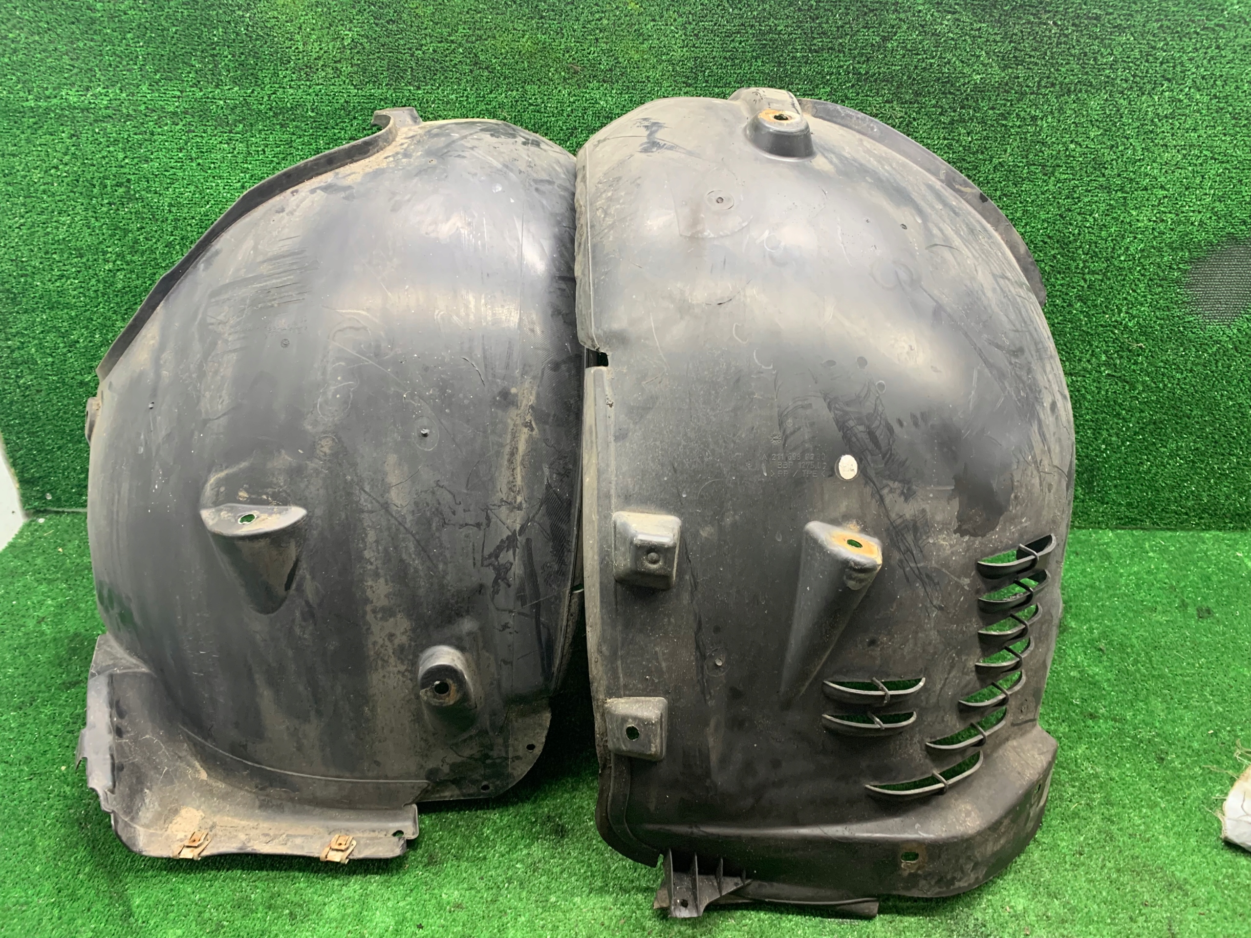NADKOLE PRAWE PRZÓD MERCEDES E W211 a2116901430 a2116980230