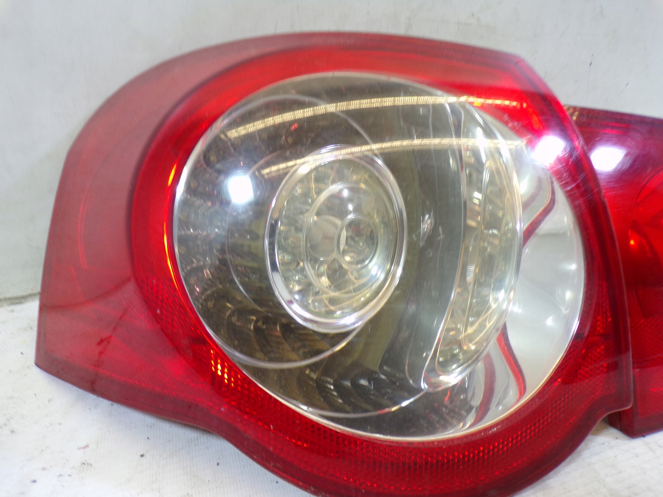 light rear rear part left VOLKSWAGEN PASSAT B6 KOMBI (K1)