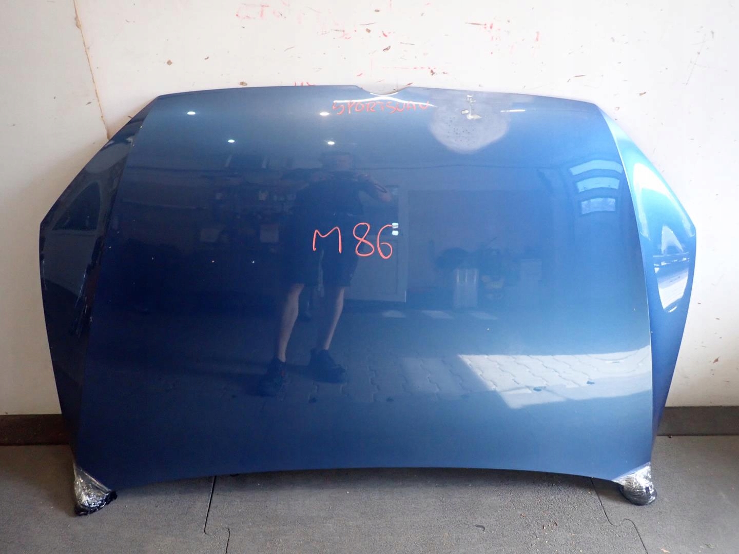 bonnet VW SPORTSVAN 2014
