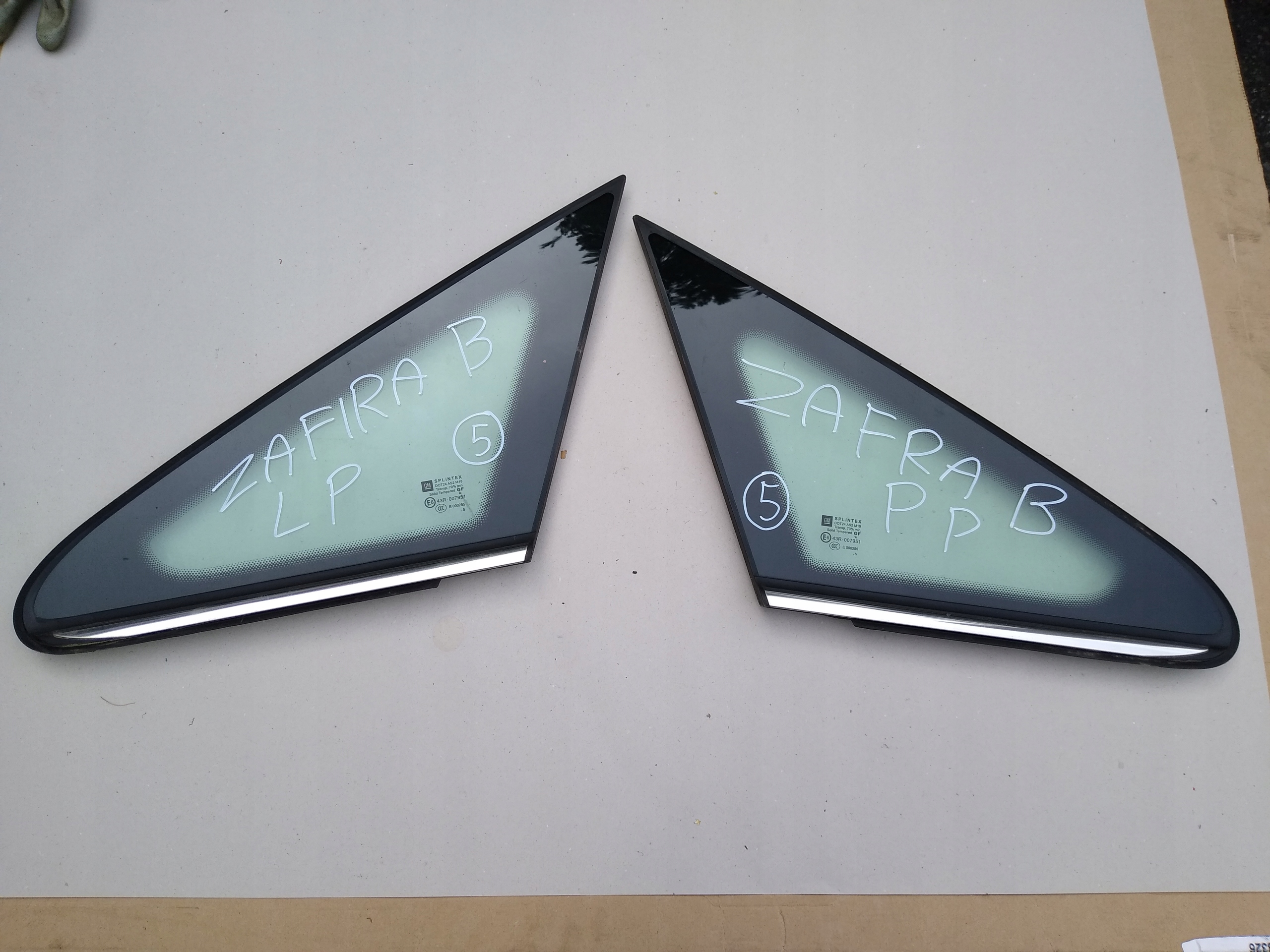 window bodywork left opel Zafira b 11r