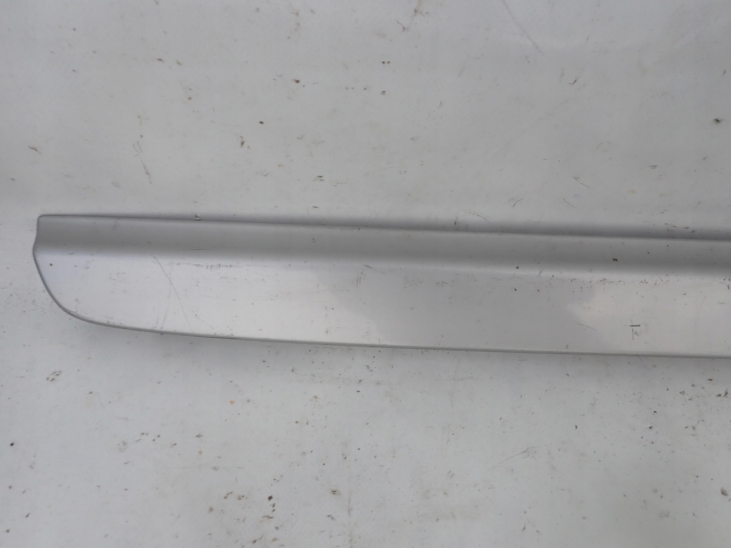 MERCEDES E-class W210 moulding cap bonnet rear part