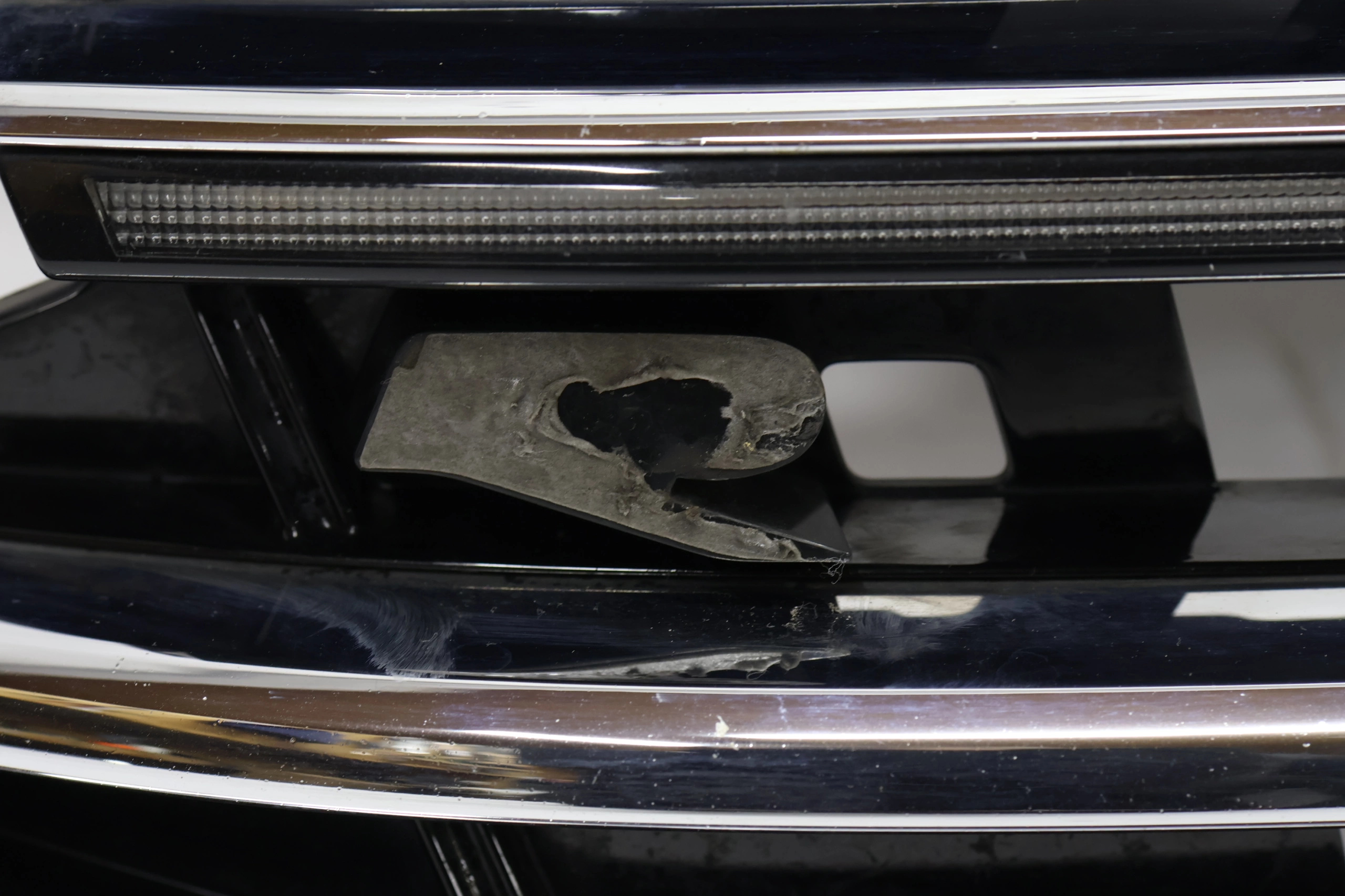 VW Tiguan Kühlergrill FRONTGRILL Kühlergitter 5NN853653H - Thumbnail 3