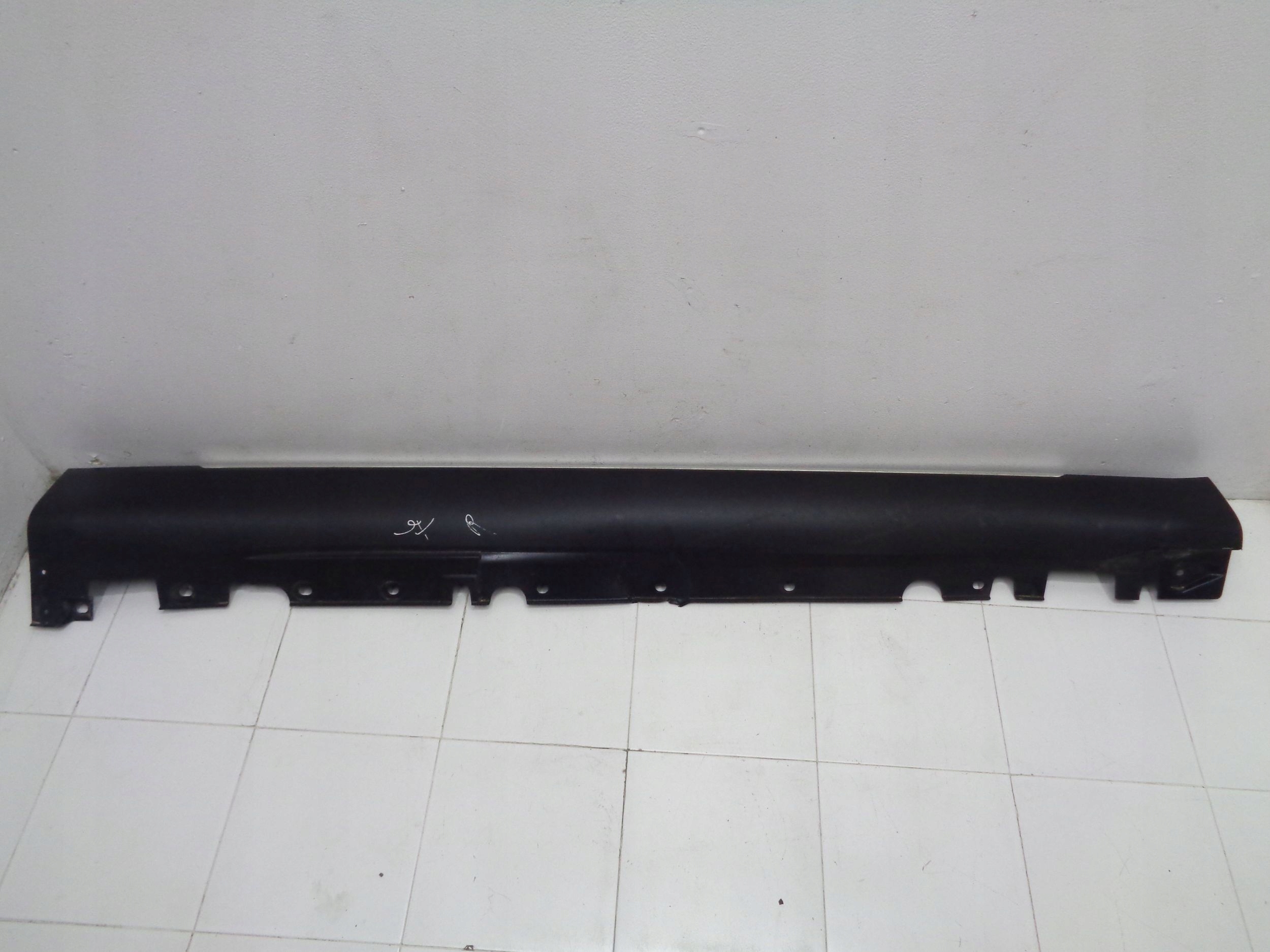 BMW X6 E71 moulding cap of the threshold threshold right 07-14R