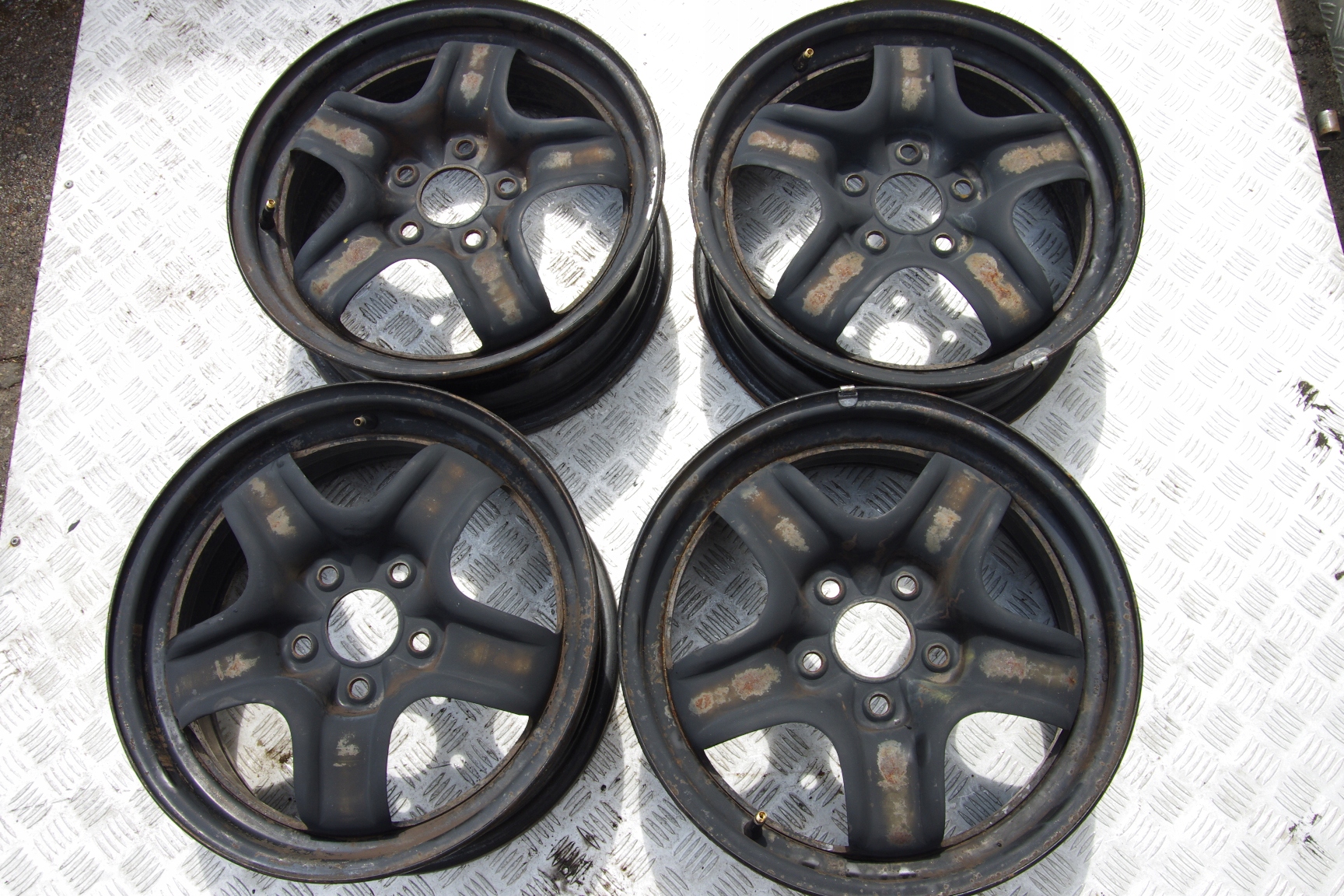 Колісні диски RENAULT MEGANE IV 403003680R ET41 R16