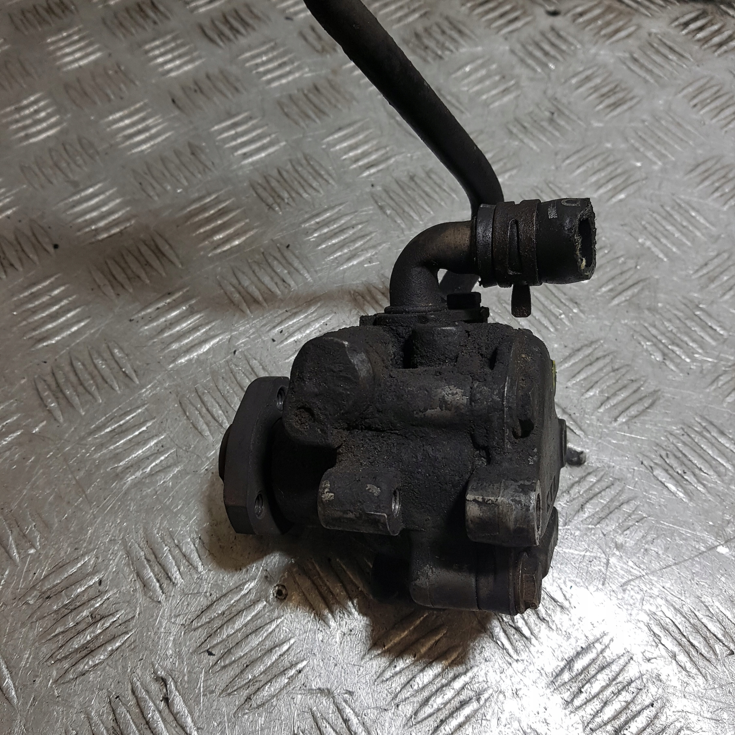 servo pump VOLKSWAGEN GOLF 4 1J0422154A