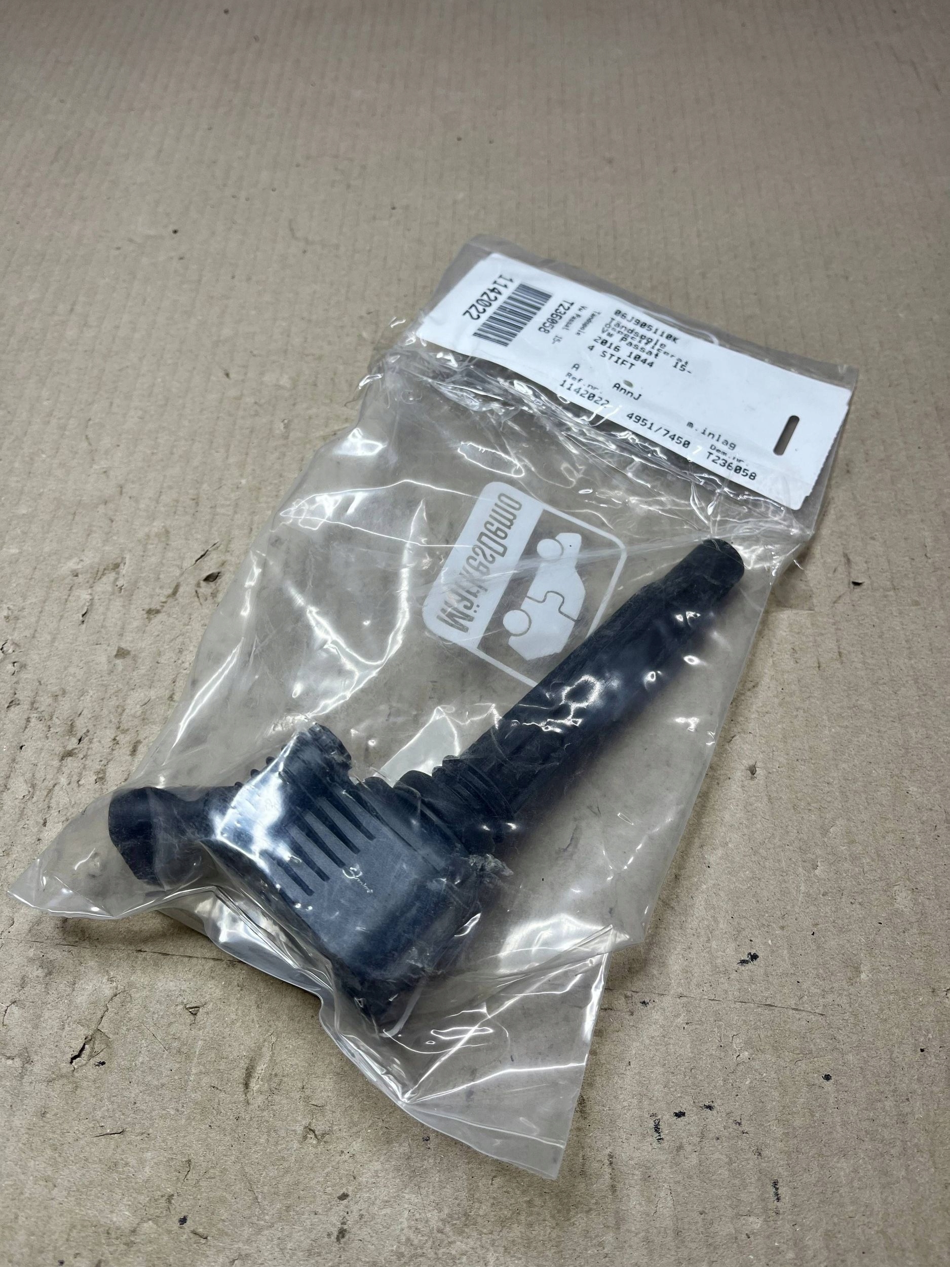 coil ignition Volkswagen Golf VII 06J905110K