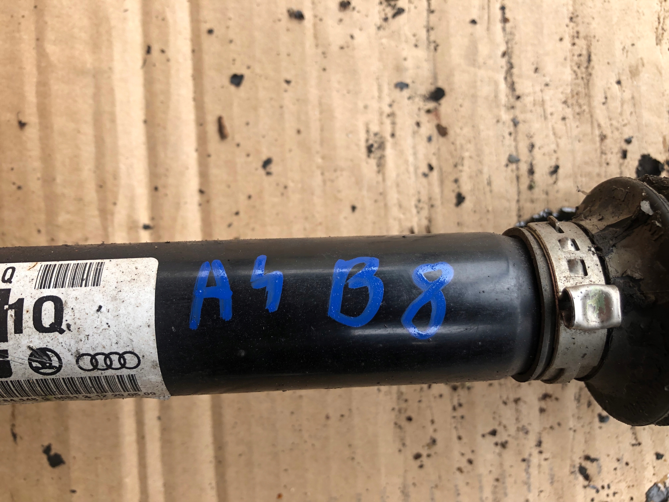 semi-axis left right AUDI A4 B8 8K0407271Q