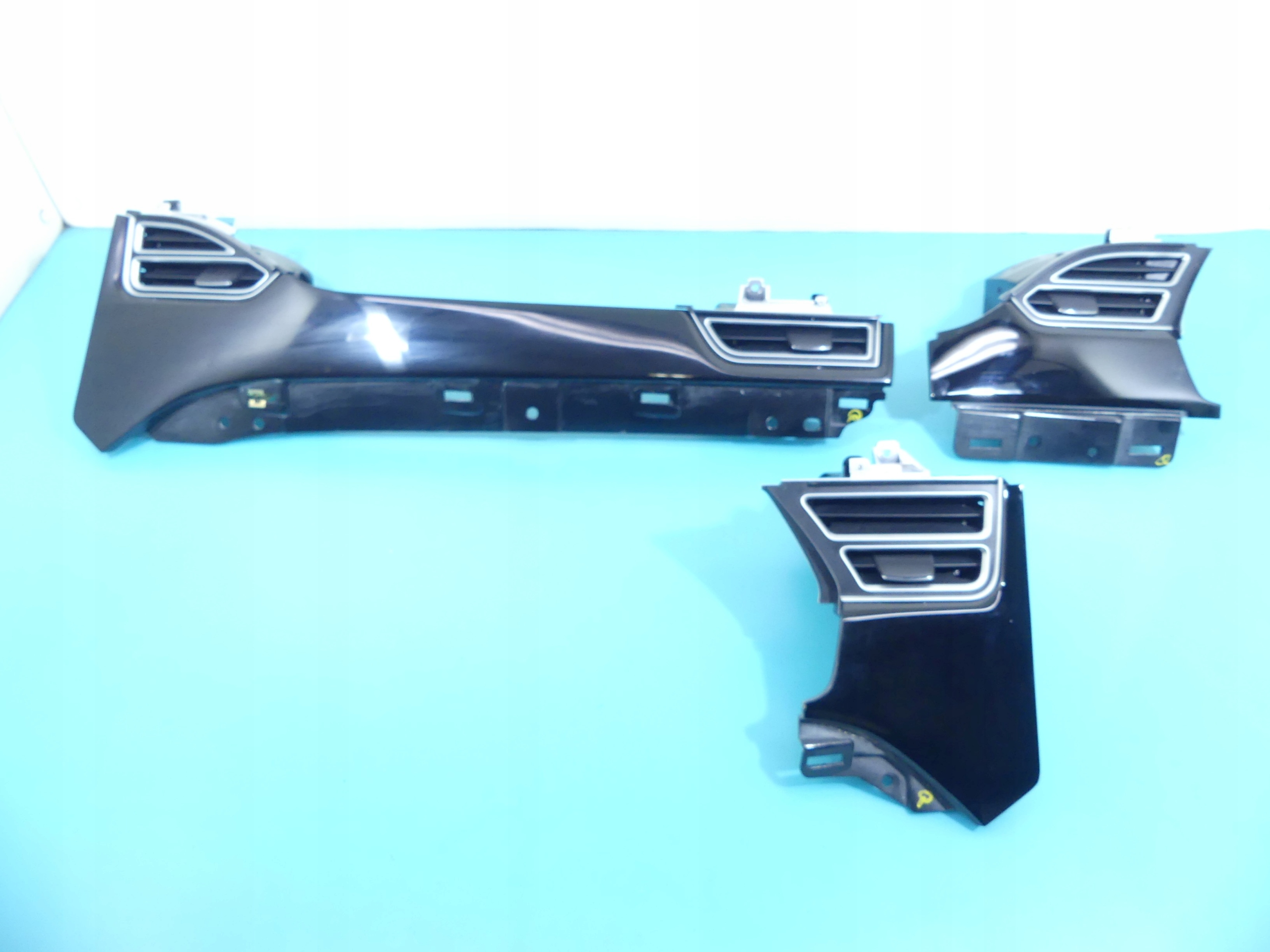 6007628-00-C - ВЕНТИЛЯЦІЙНІ РЕШІТКИ ДЕКОРИ KPL TESLA MODEL S 12-16 EU