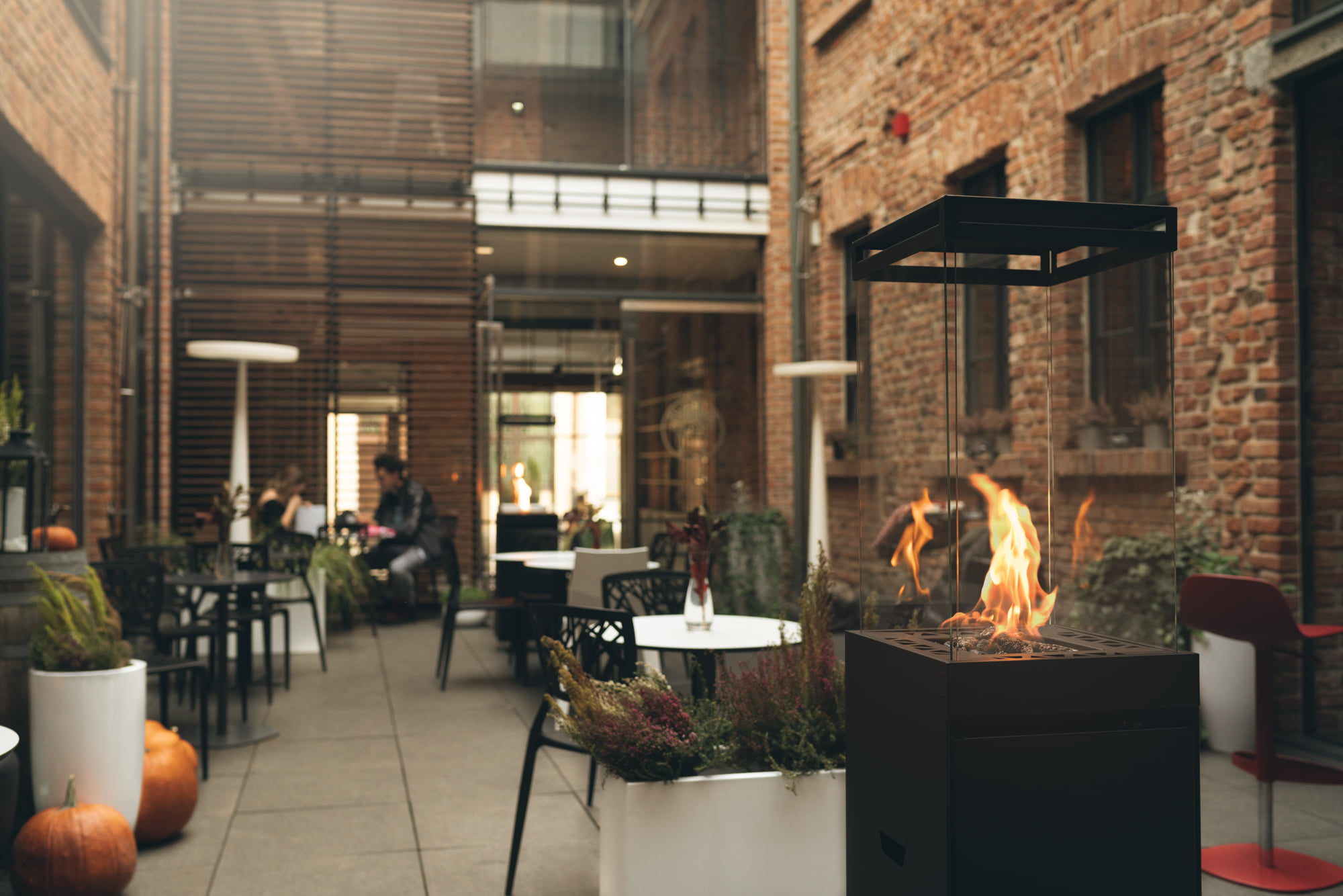 OGRZEWACZ OGRODOWY GAZOWY PARASOL GRZEWCZY CZARNY PRAWDZIWY OGIEŃ Maks. szerokość 36 cm