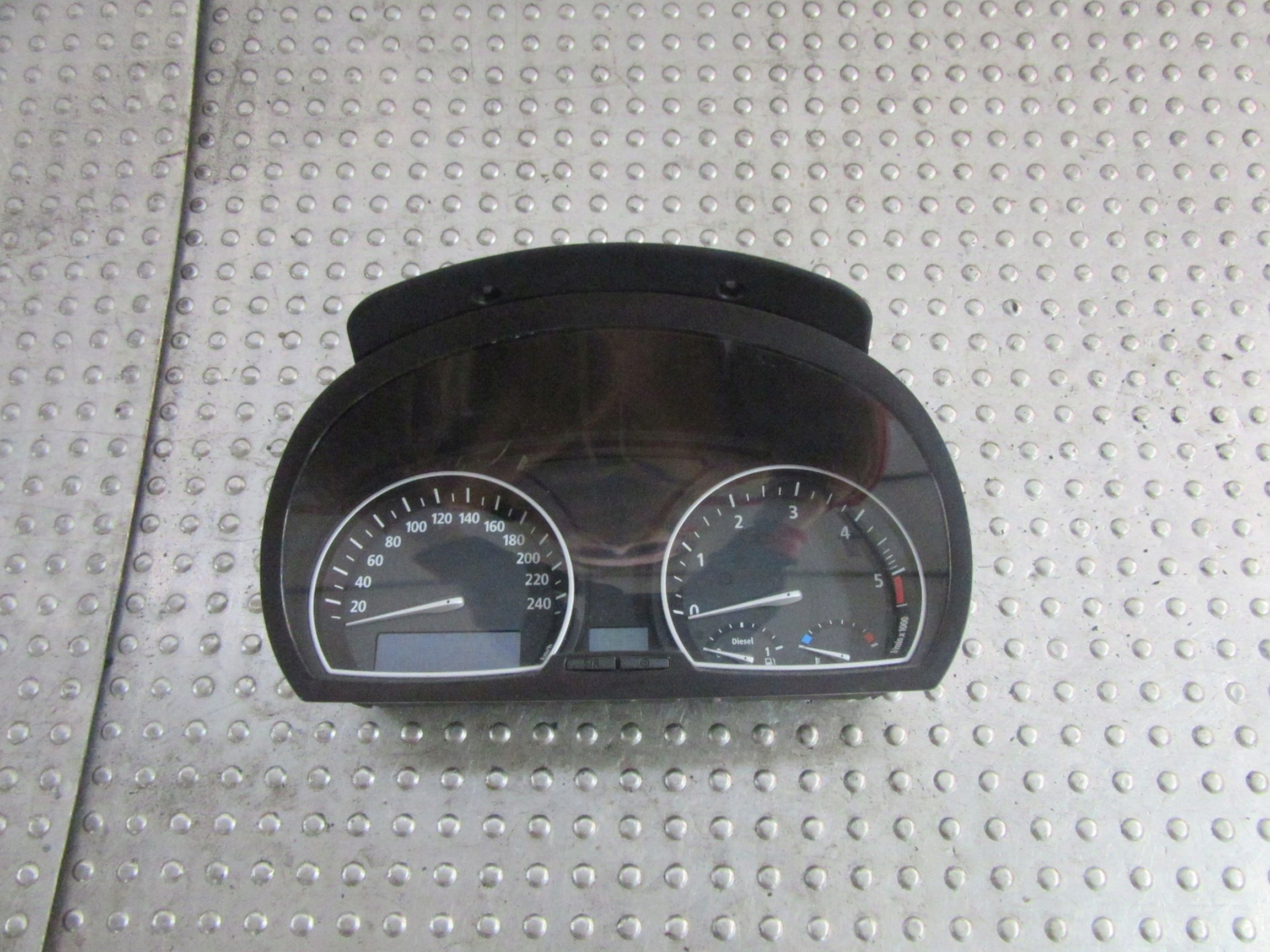 BMW X3 E83 06-08 2.0d спидометр часы европа