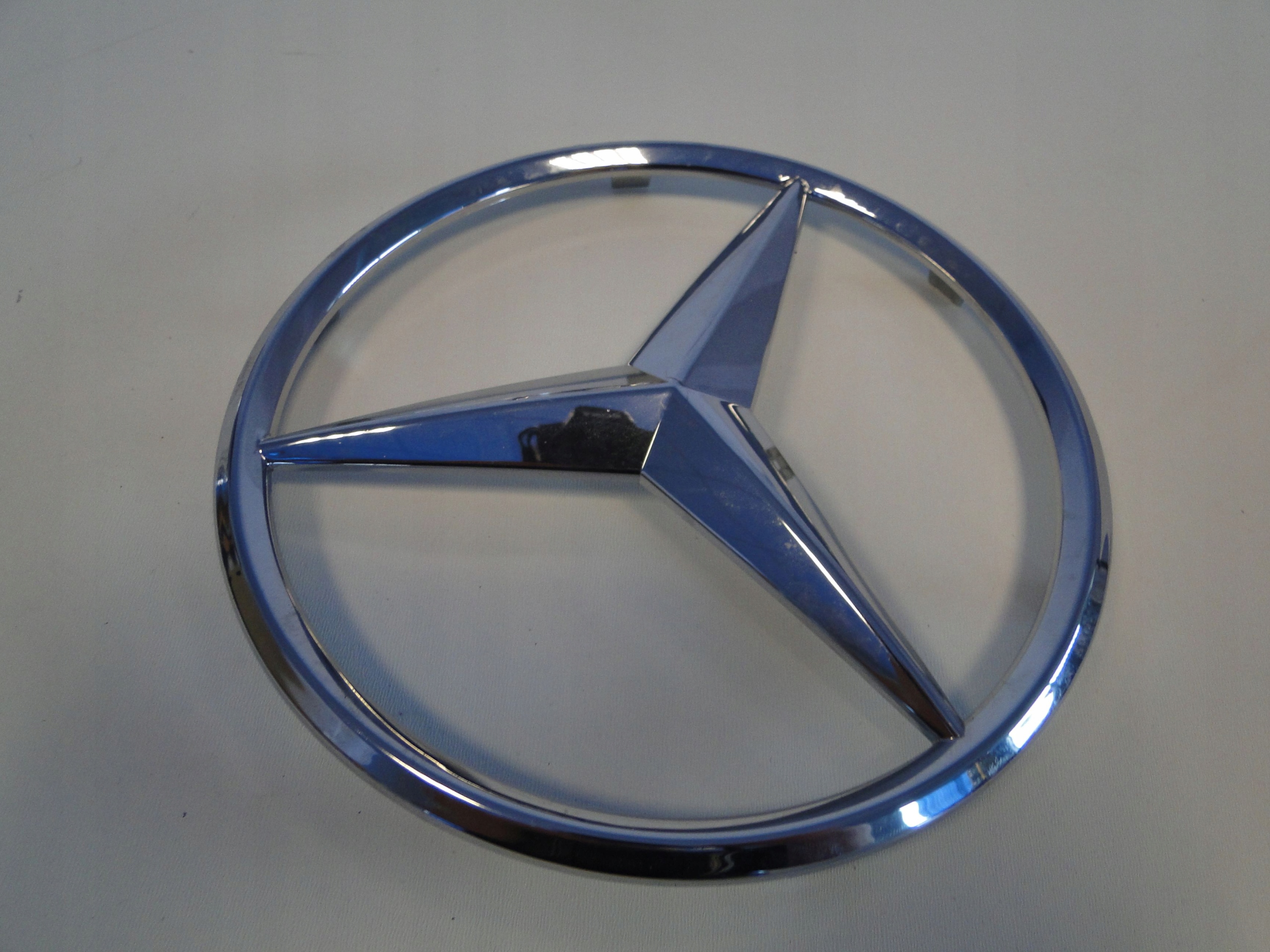 MERCEDES CLA 118 A KLASA 177 B GLB 247 CITAN 420 GWIAZDA EMBLEMAT W GRILL Numer katalogowy części A0008171001