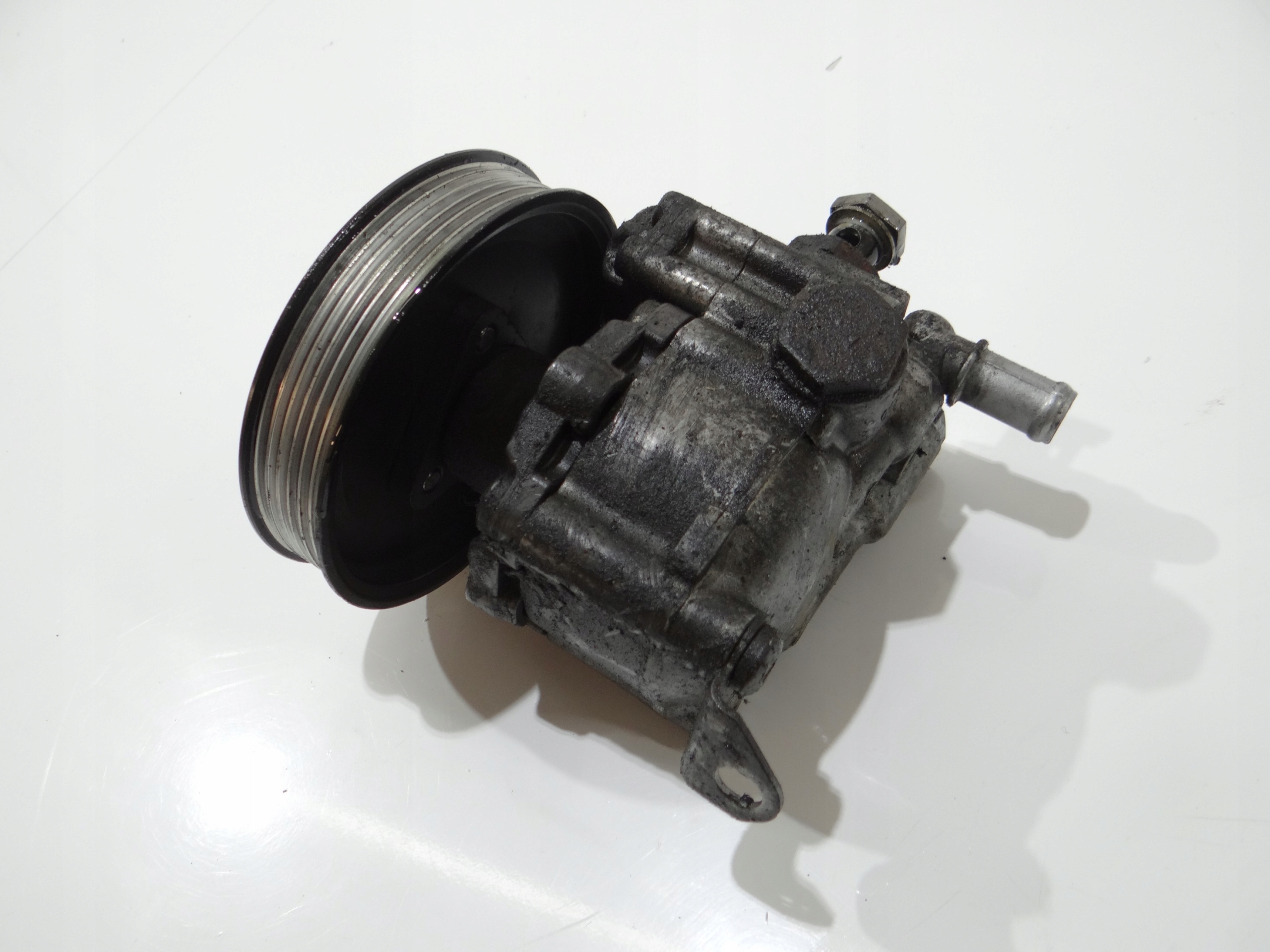 Pompa servosterzo volante BMW E60 E61 LIFT 2.0D 6780848