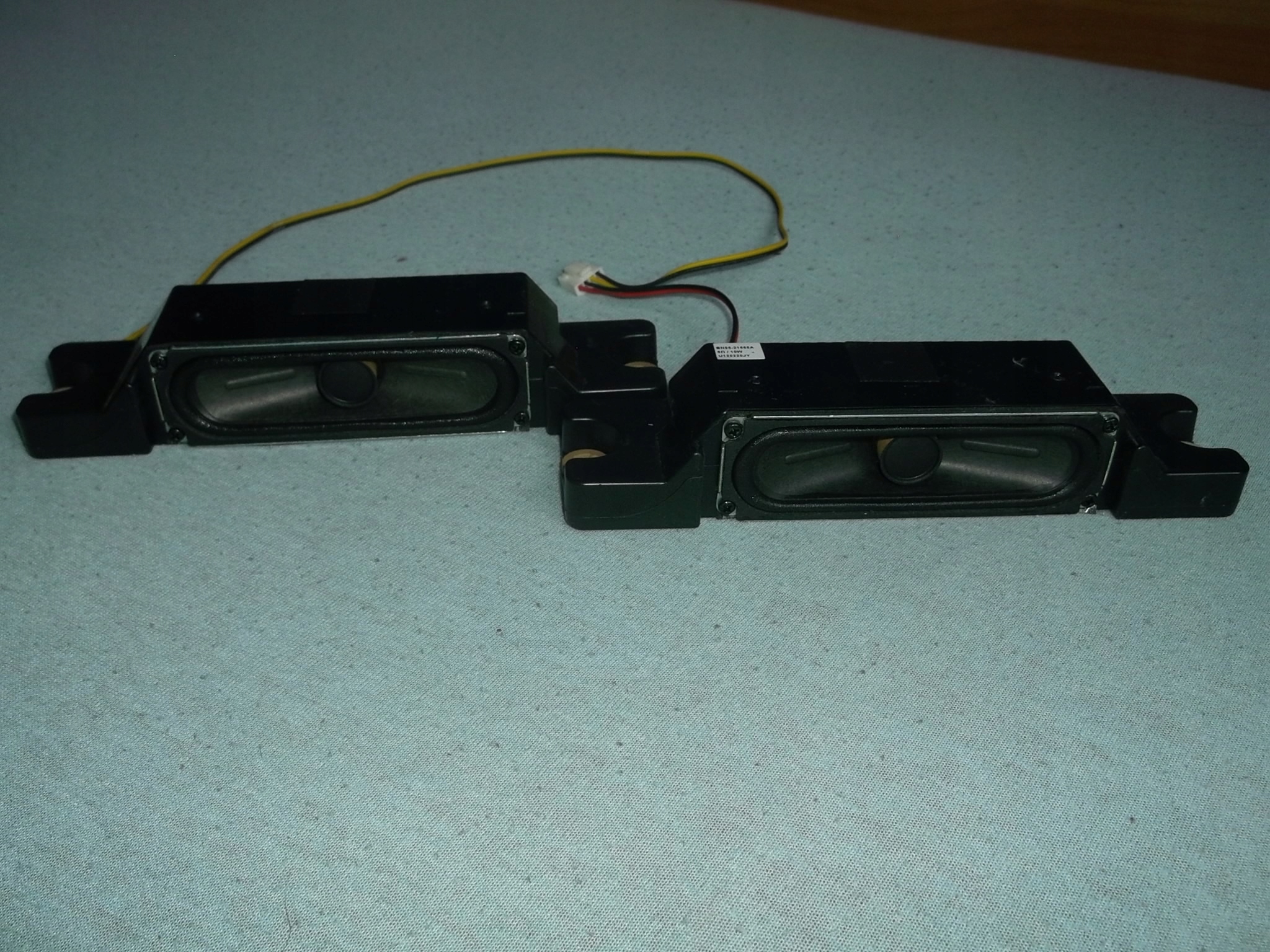 Głośniki 10 W - 6 Ohm + kabelki ) para głośników