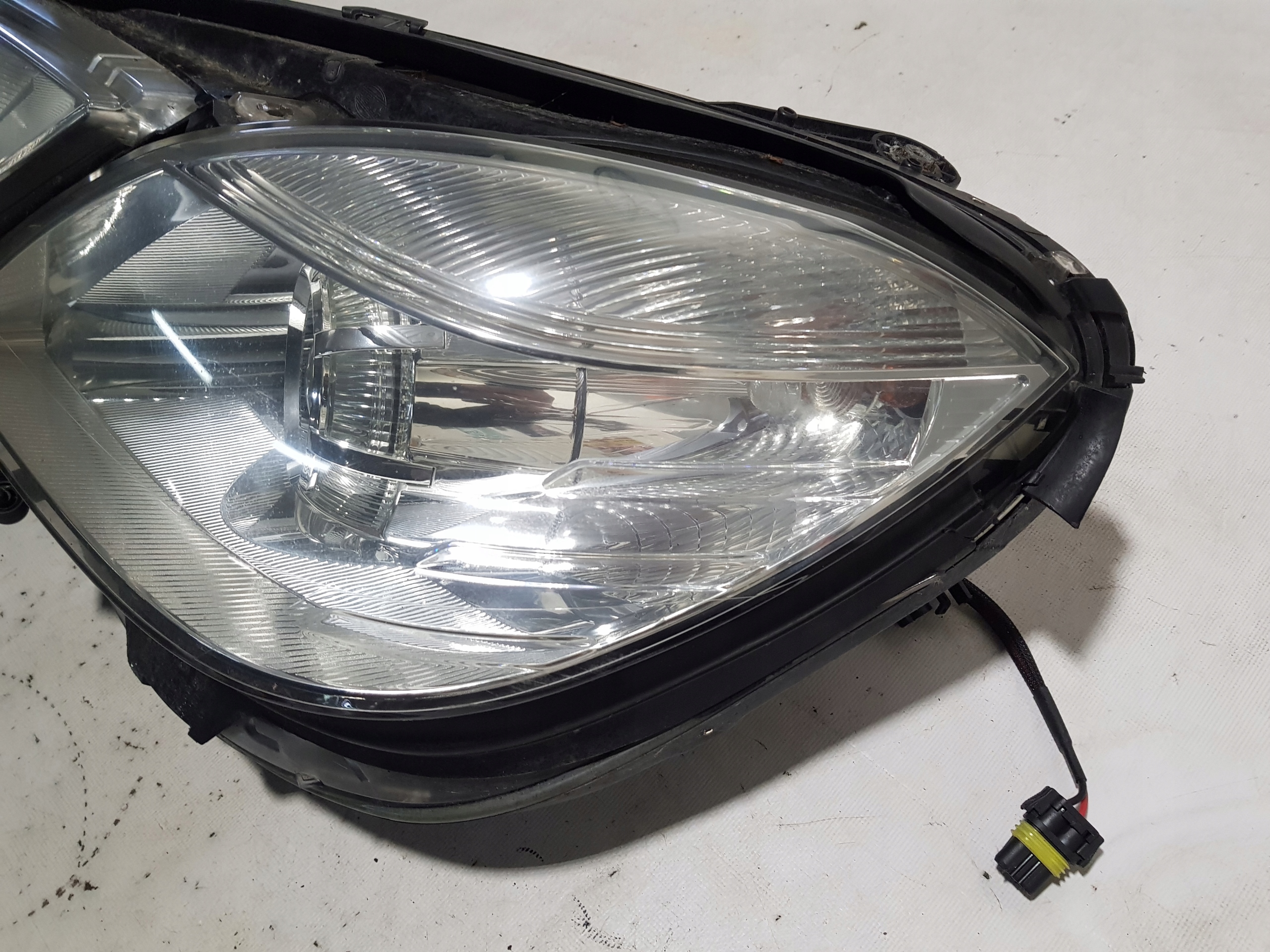 MERCEDES W212 light H7 left front UK
