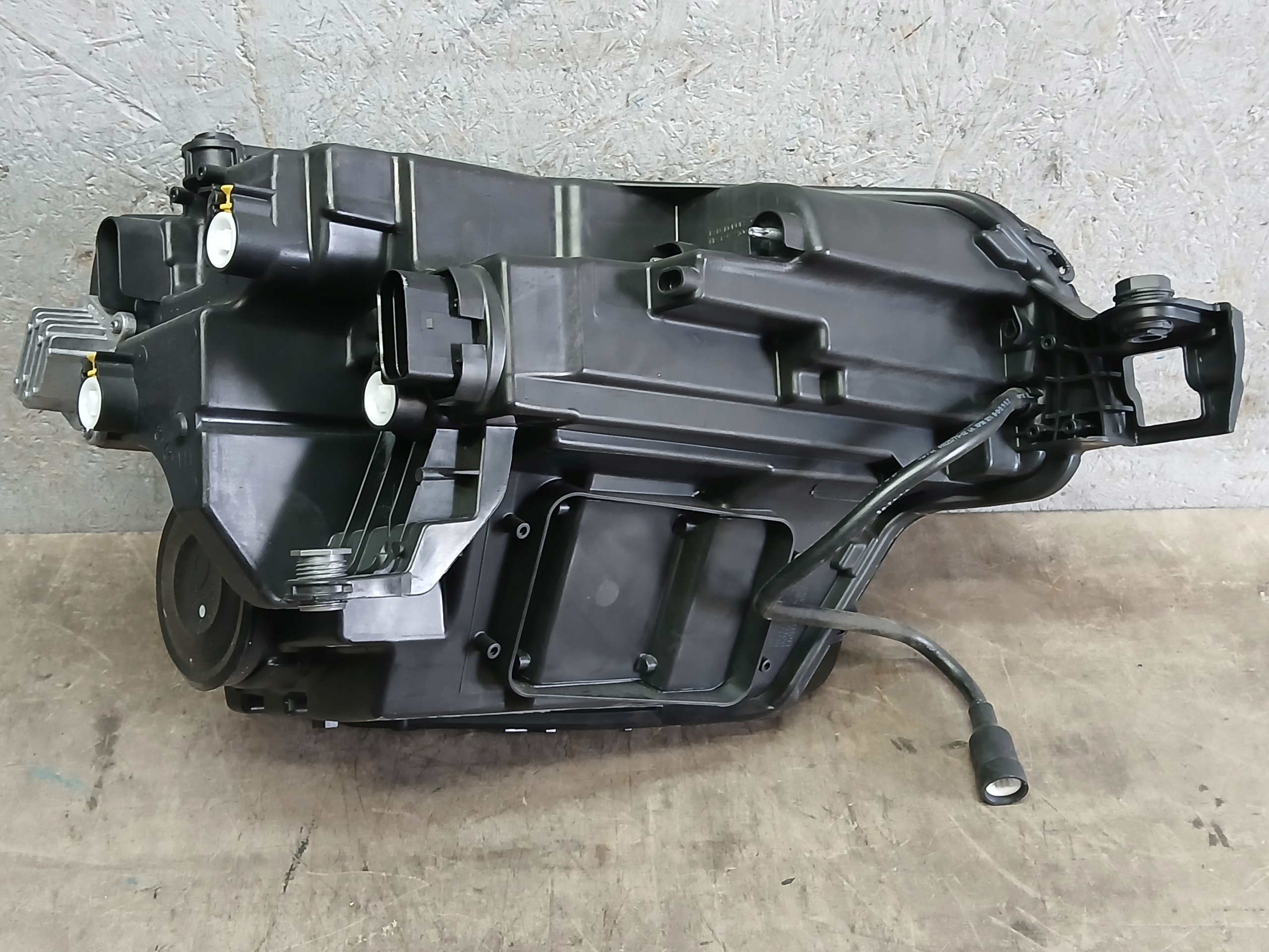 light front left SKODA KAROQ LIFT FULL LED 57B941009