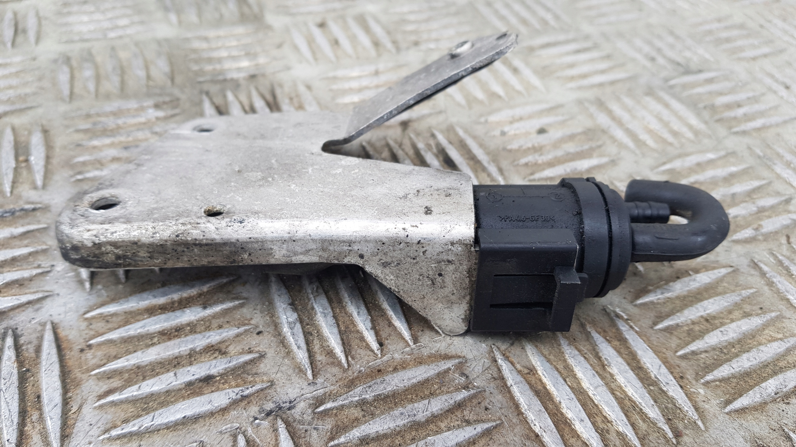 MERCEDES W204 W207 2.2 CDI Sensor Unterdruck