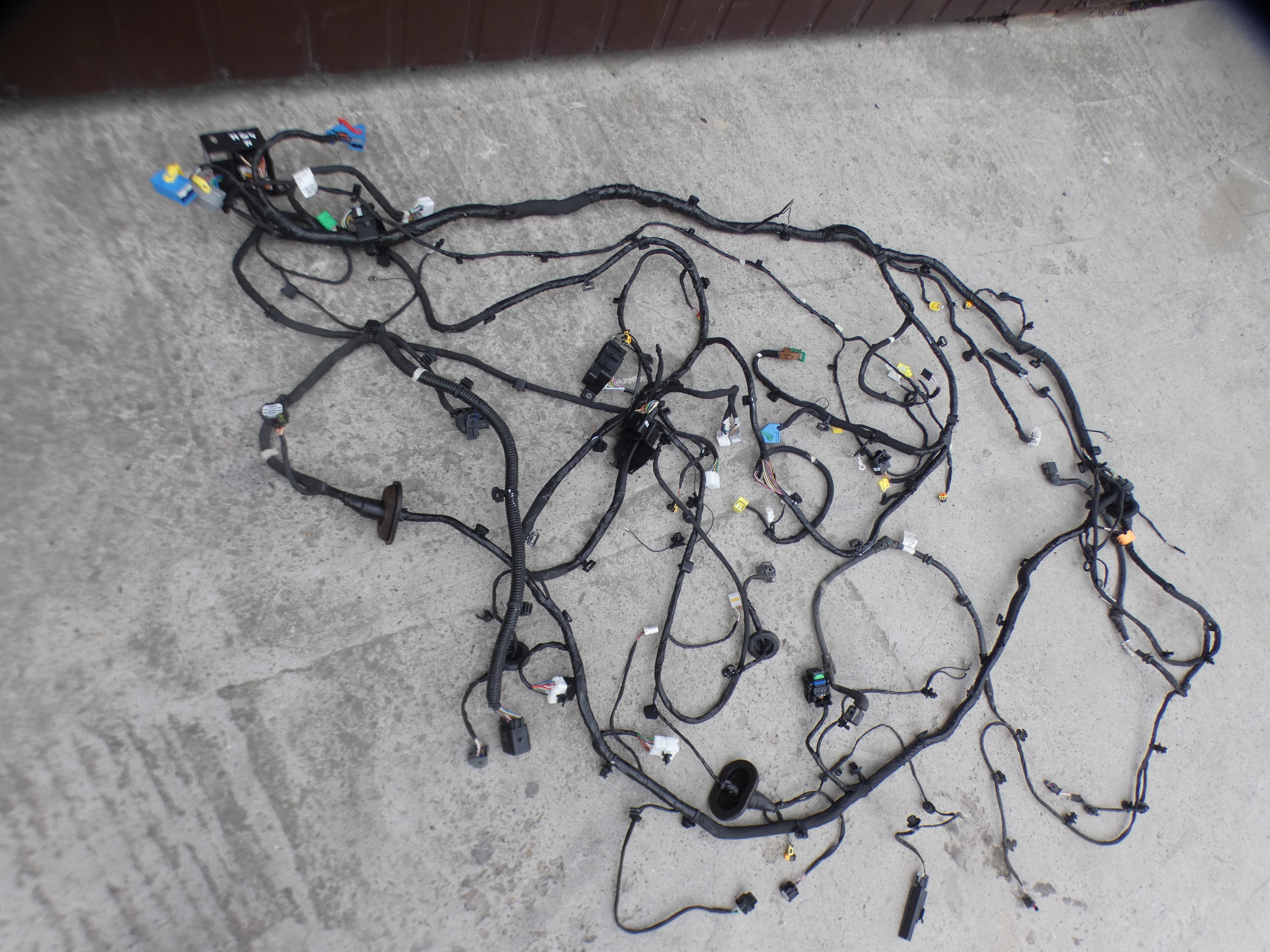 wiring bundle srodka mg4 mg 4 11430710
