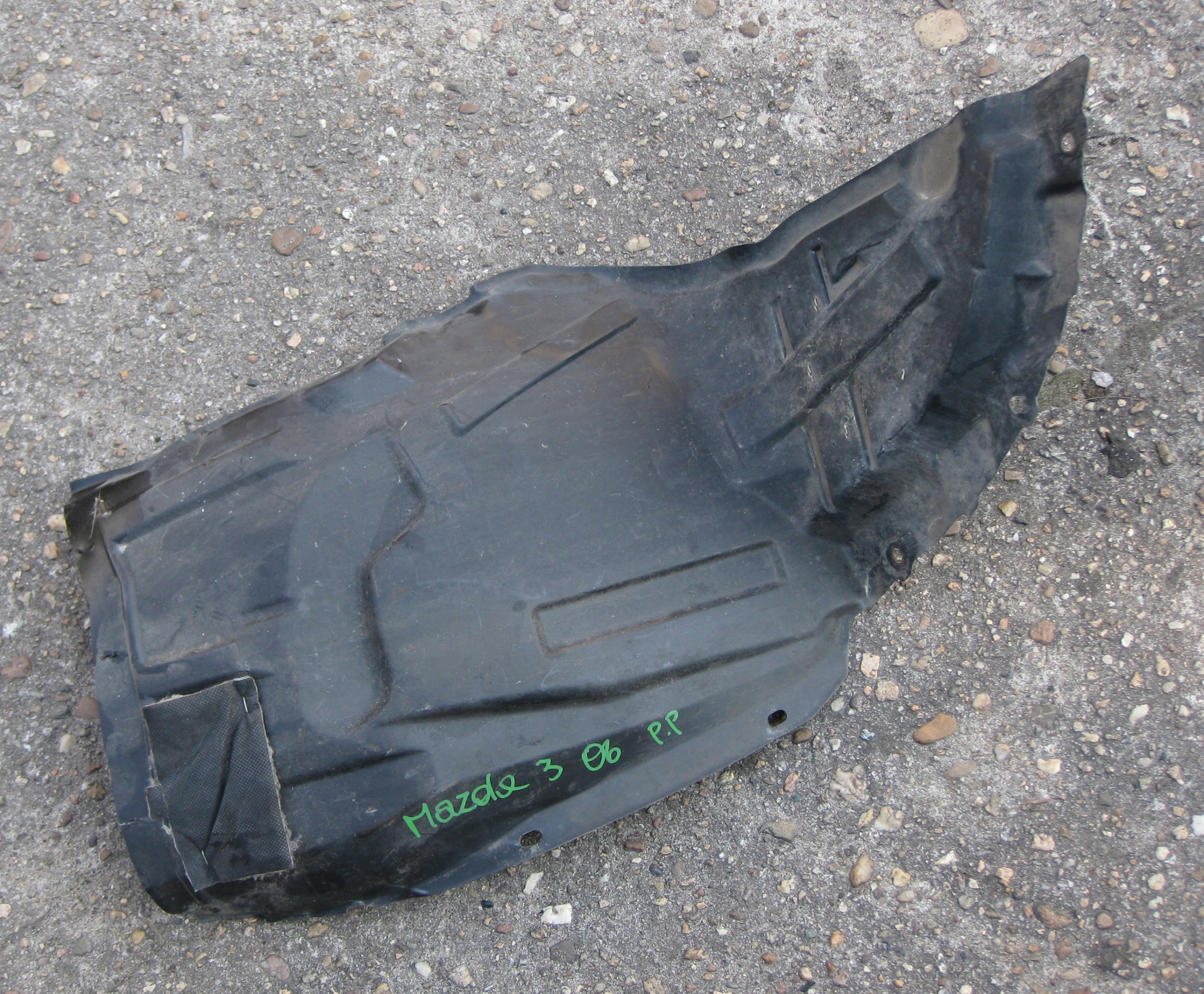 MAZDA 3 BK 1.6 CITD 06R mudguard right front