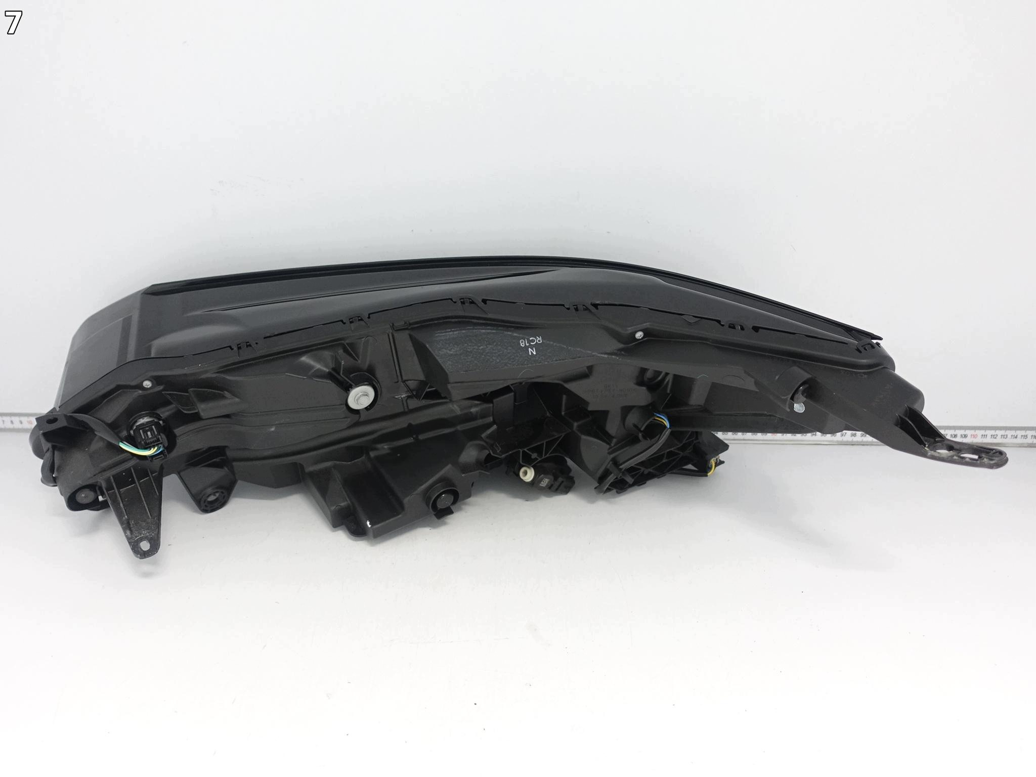 NISSAN ARIYA FE0 22-26 light FULL LED DRL right upper front EUROPA