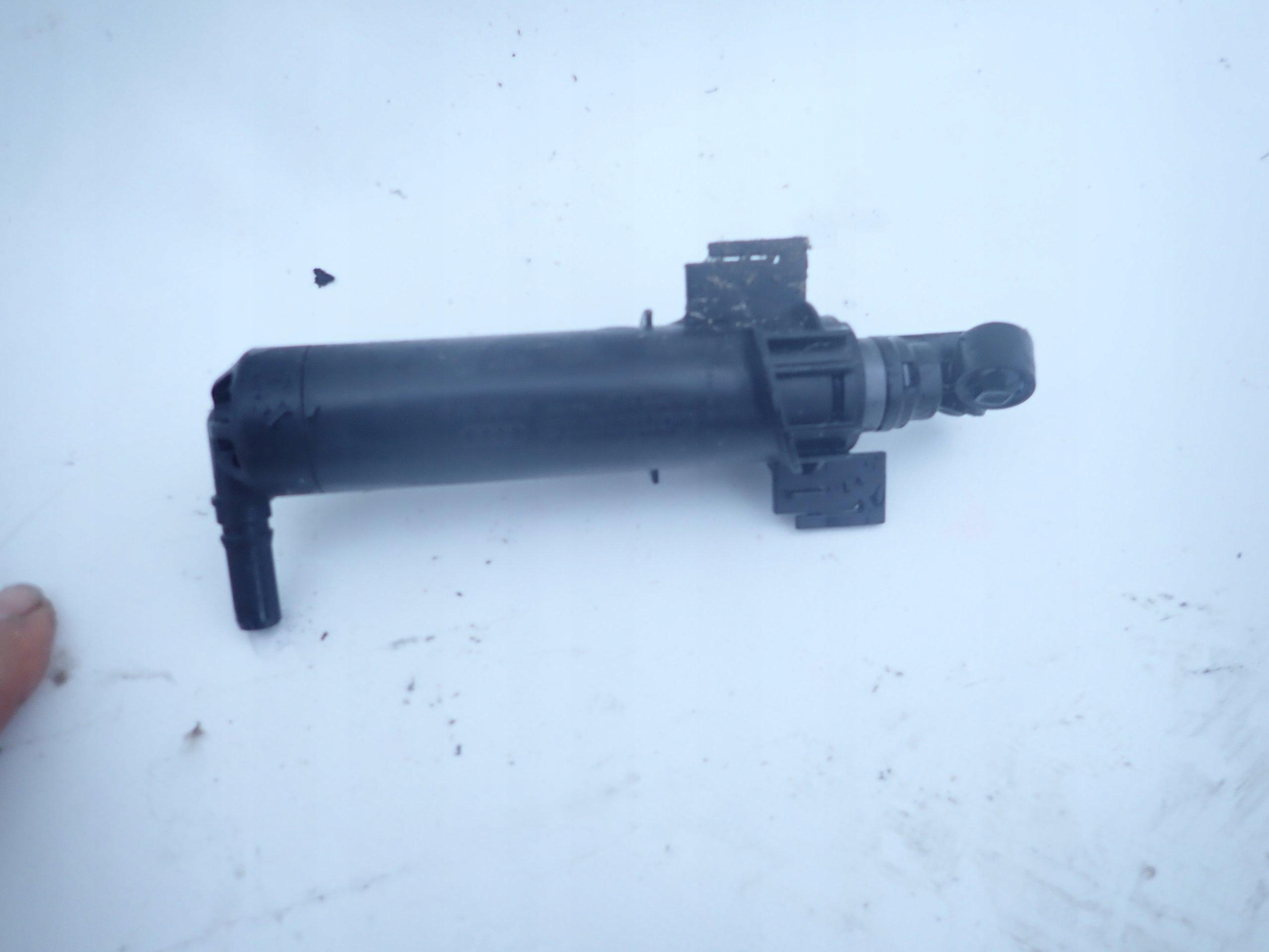AUDI A5 and 8T0955101D 07-16 washer left