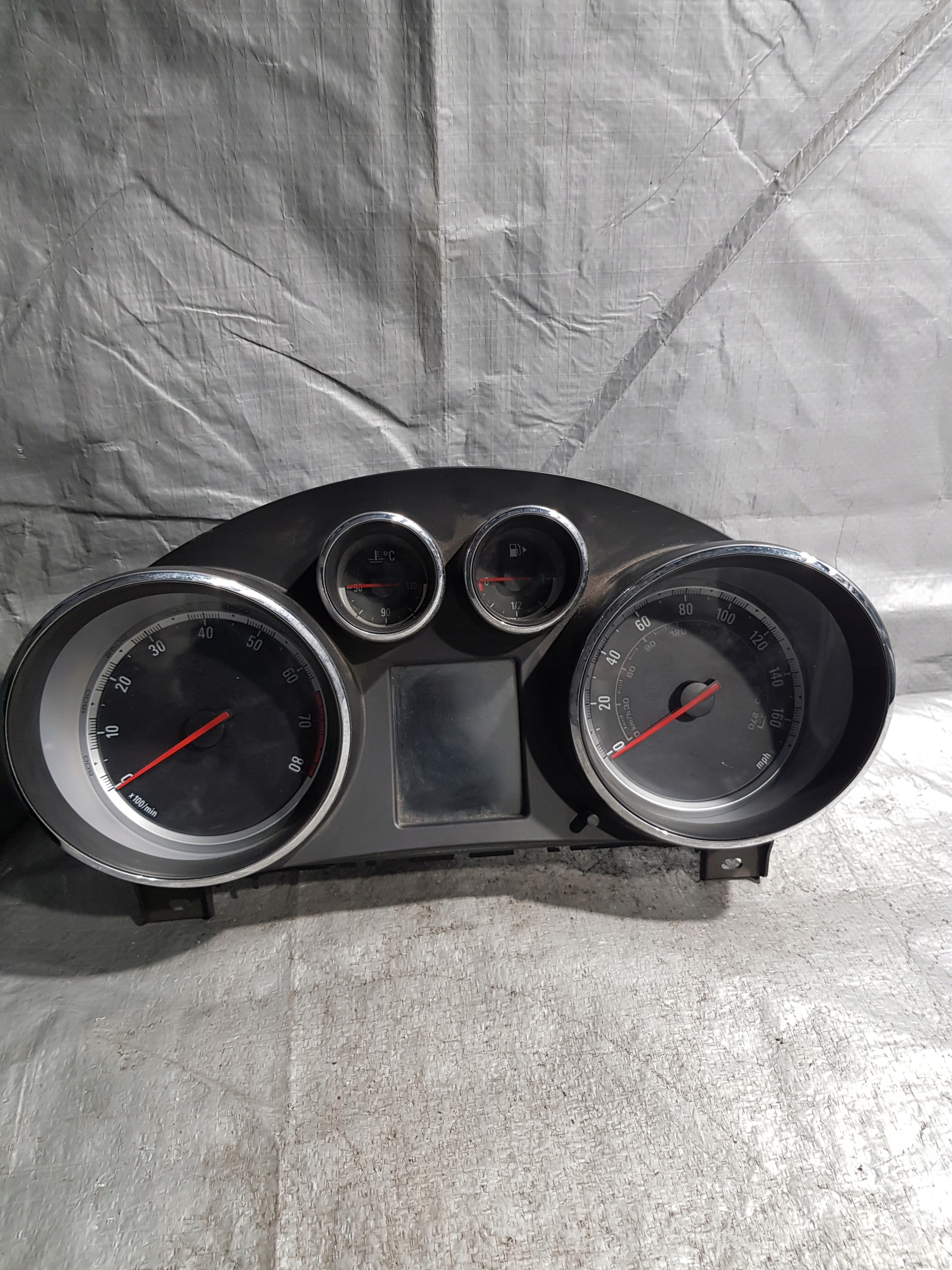 dials OPEL INSIGNIA A 13327316 AATJ ANGLIK
