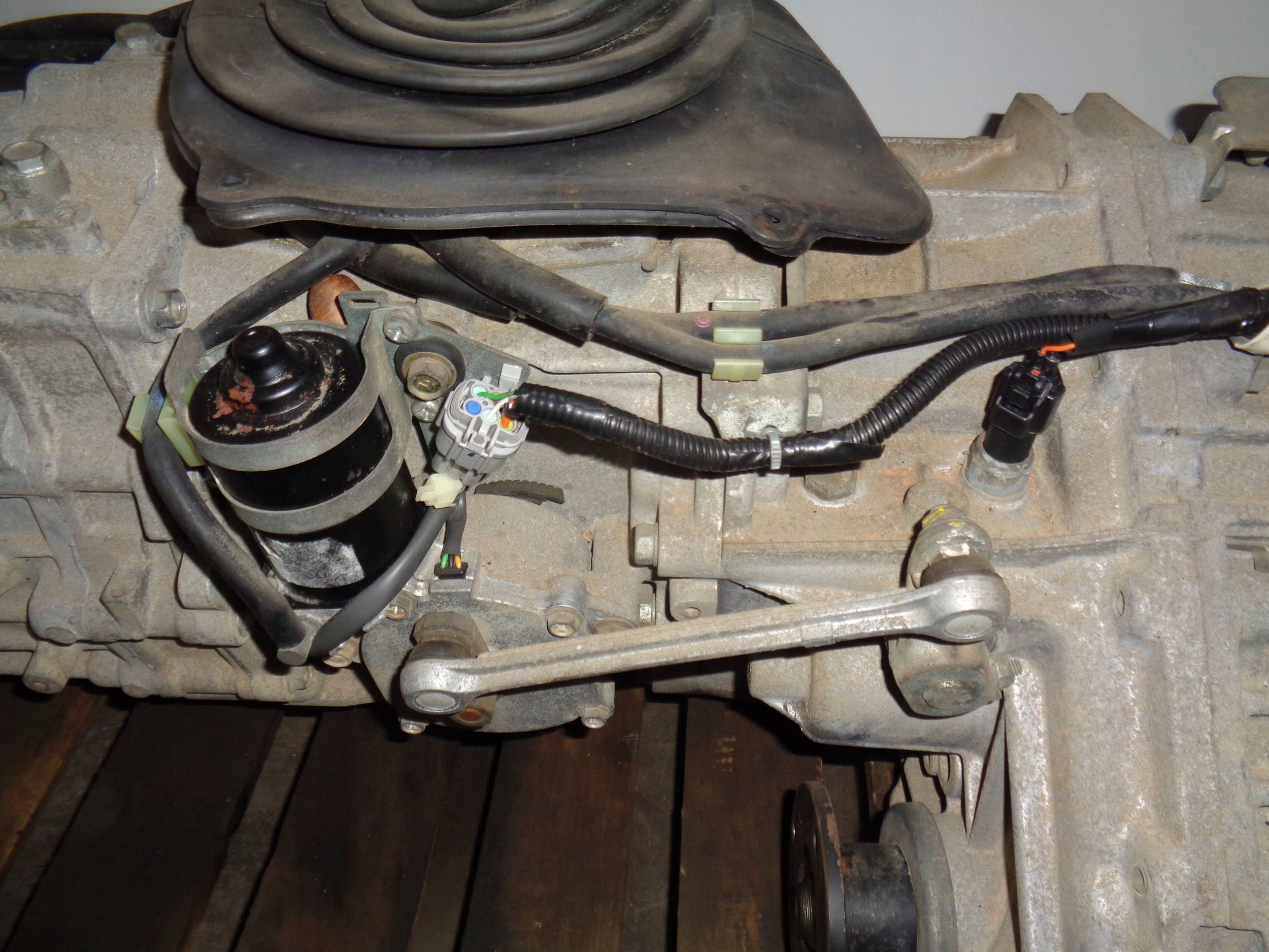 NISSAN PATHFINDER R51 NAVARA D40 2.5 DCI 05r- Getriebe REDUKTOR