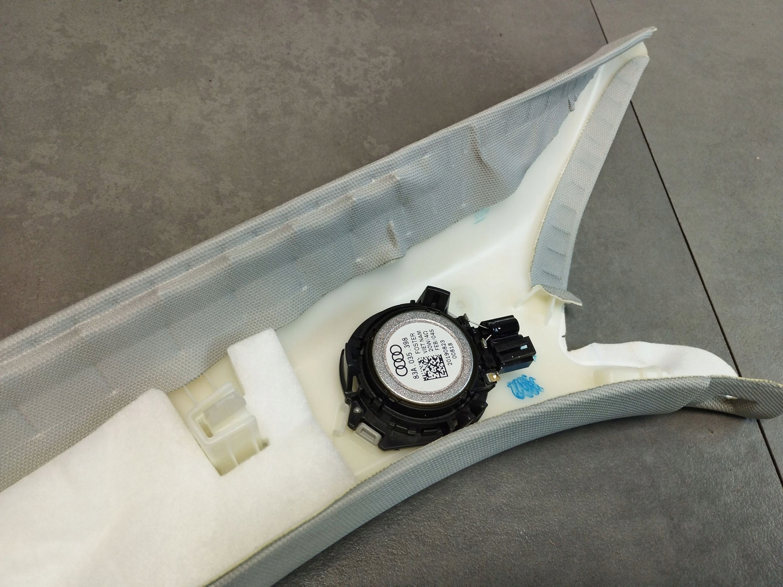 Audi Q3 F3 83A cover SLUPKA right front 83A867234A