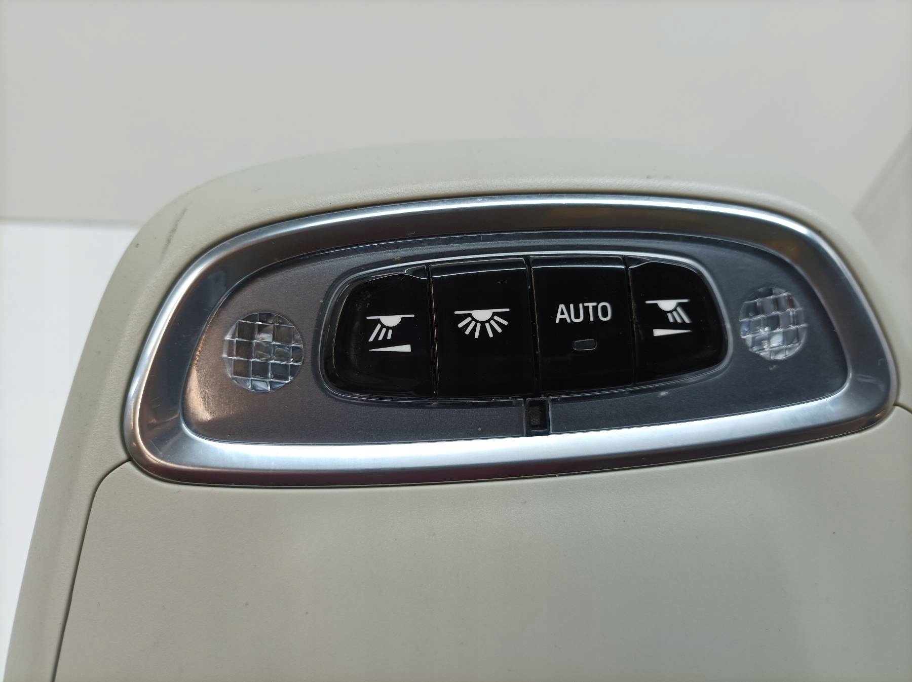 feu de toit Volvo V60 II (2018- )