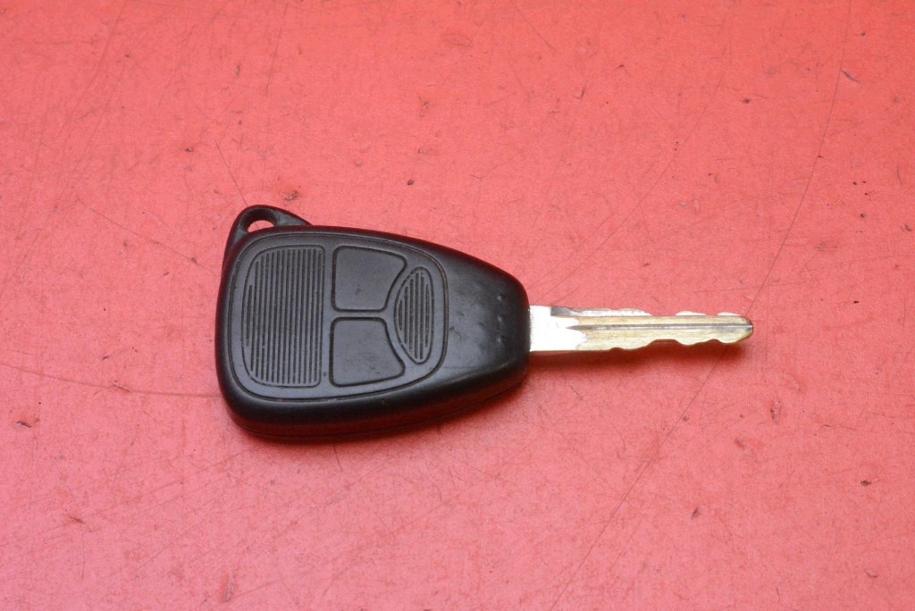 ignition key 05057297AG DODGE CALIBER 1.8 16V 150 KM 06-12