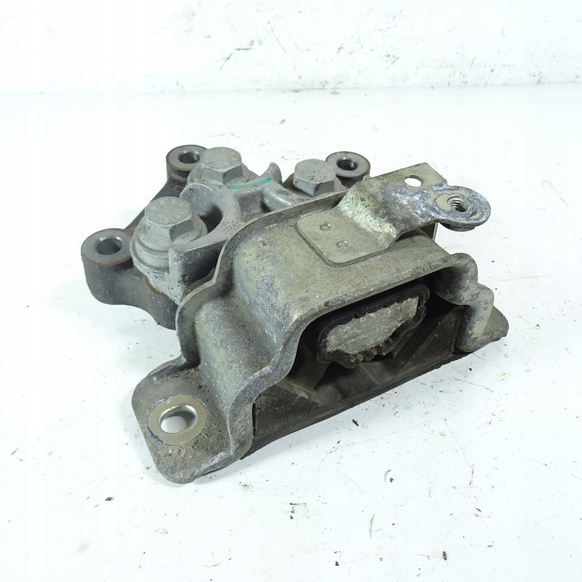 FIAT TIPO gearbox mount 51984318