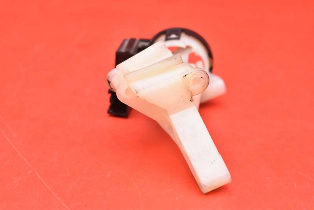 button START/STOP key 6E5T-15607-CA FORD MONDEO MK4 1.8 TDCI 125 KM