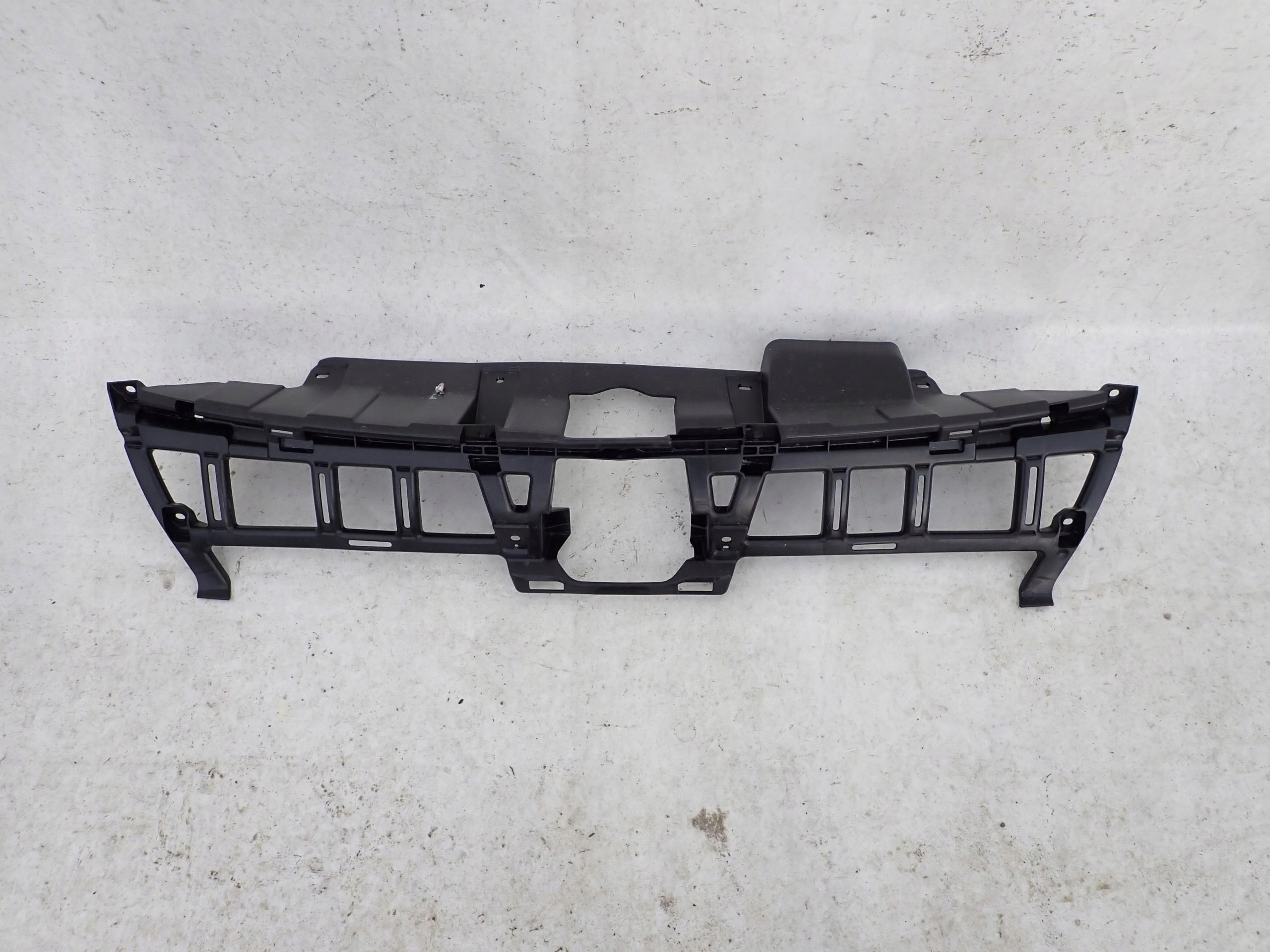 SUZUKI VITARA III 15- holder GRILLA grille