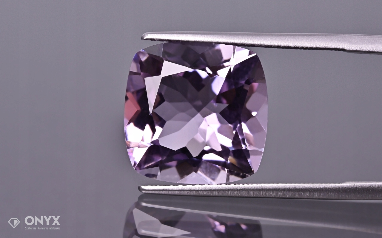 Ametyst fazetovaný cushion 14x14 mm