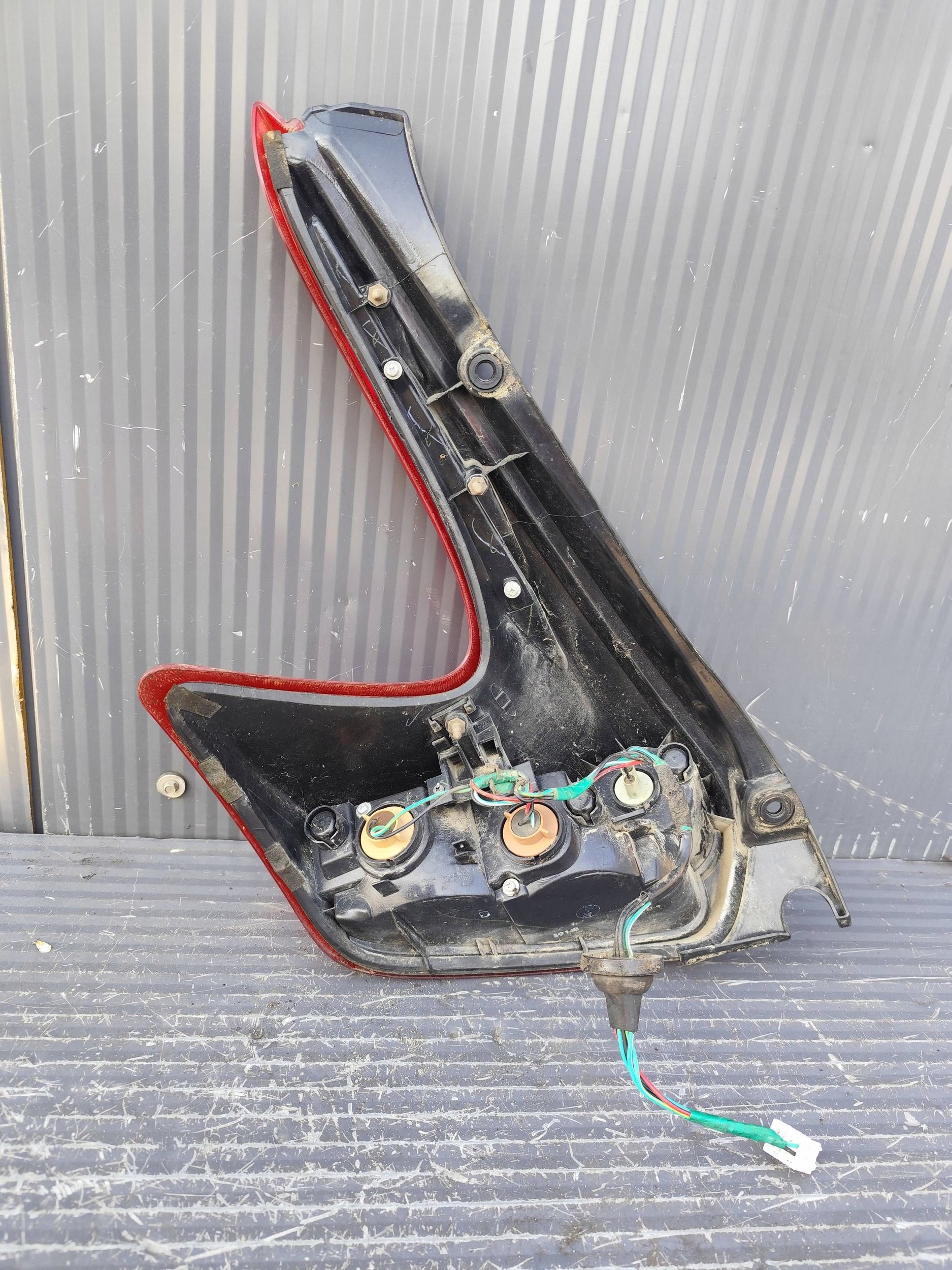 NISSAN JUKE and F15 light rear right