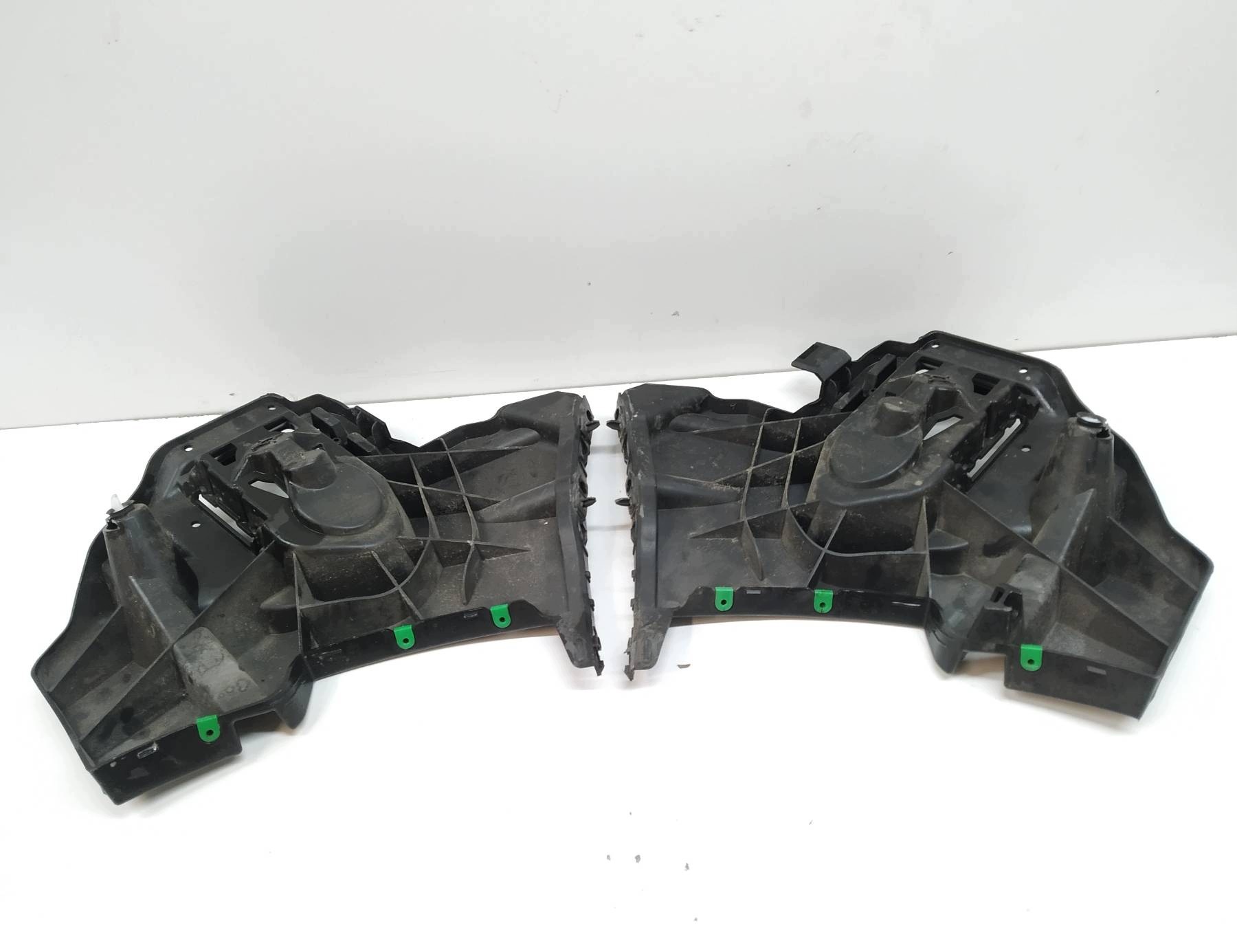 bumper bracket rear part KOMPLET 31395104 Volvo V40 II (2012-2019)