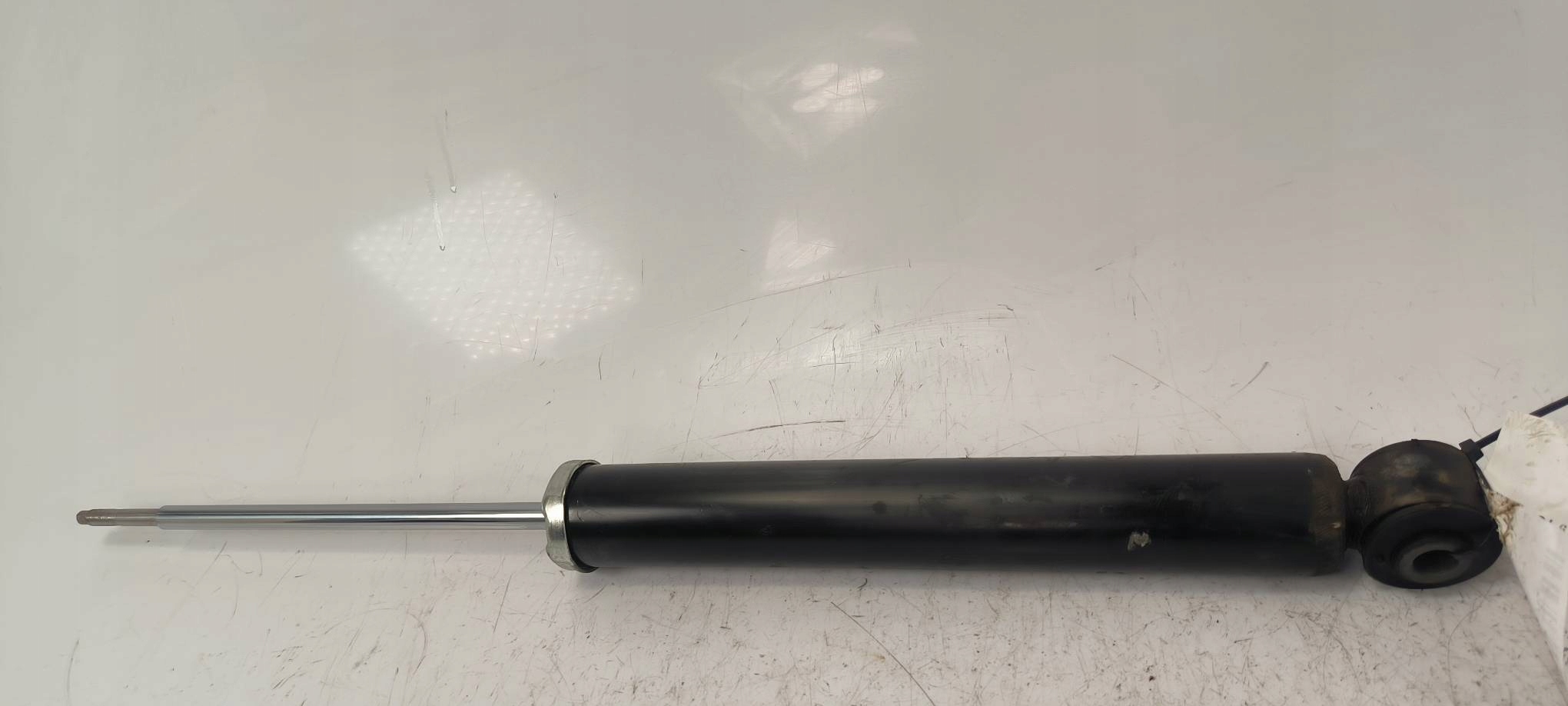 shock absorber left rear part 562109815R RENAULT CLIO IV HB