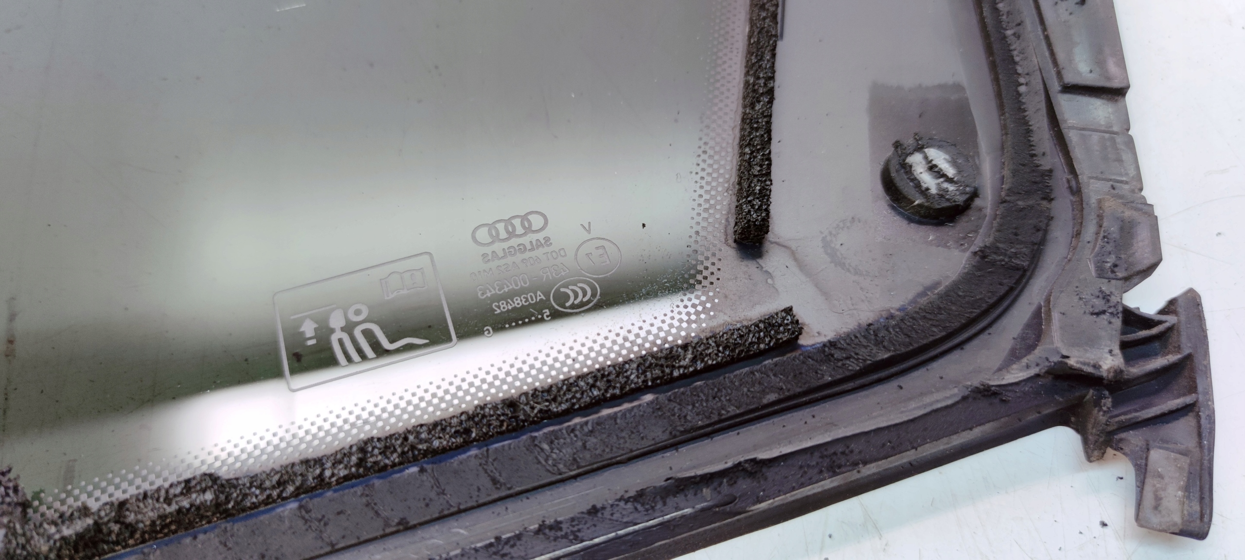 window bodywork left rear part ORYG. PRZYC. AUDI A6 C7 AVANT 2015R