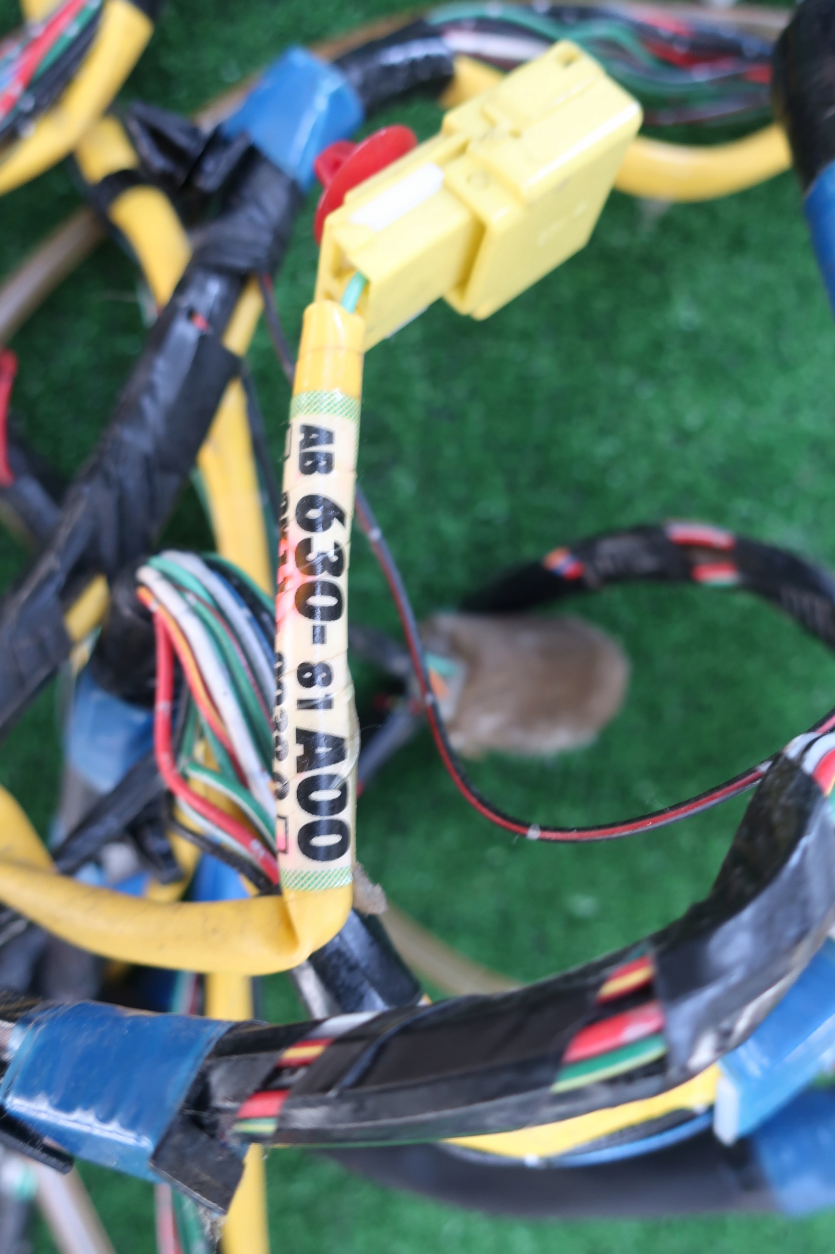 wiring bundle SRODKA cabs SUZUKI JIMNY 2001R