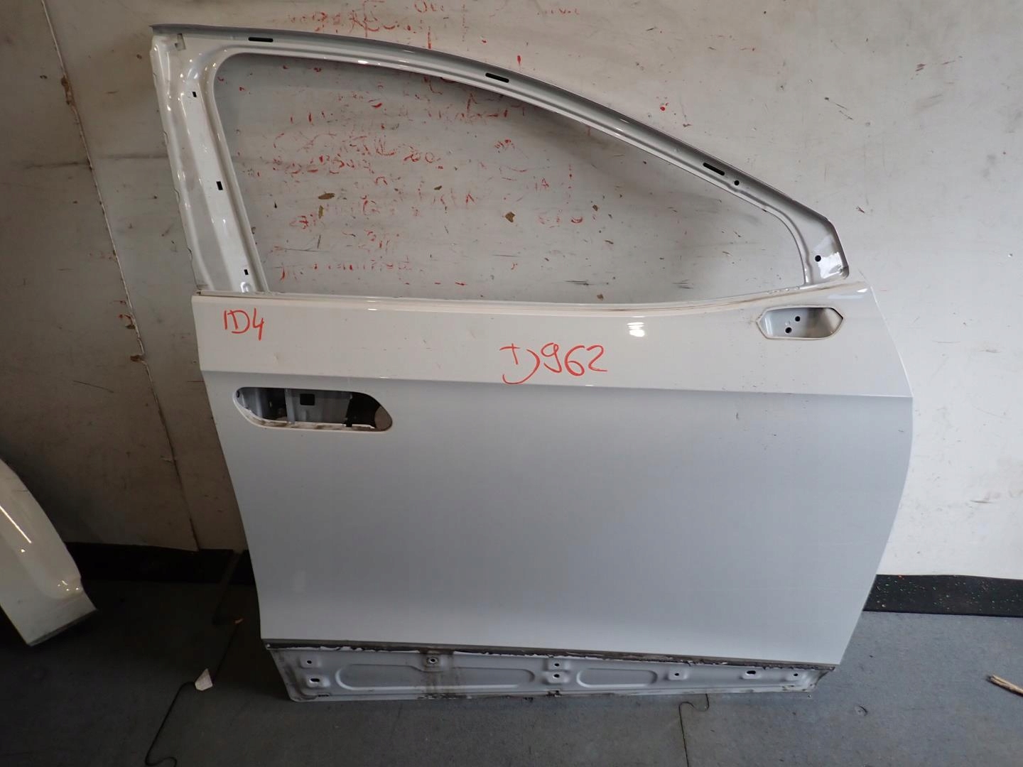 door front front right VW ID4 2020- 11A831312
