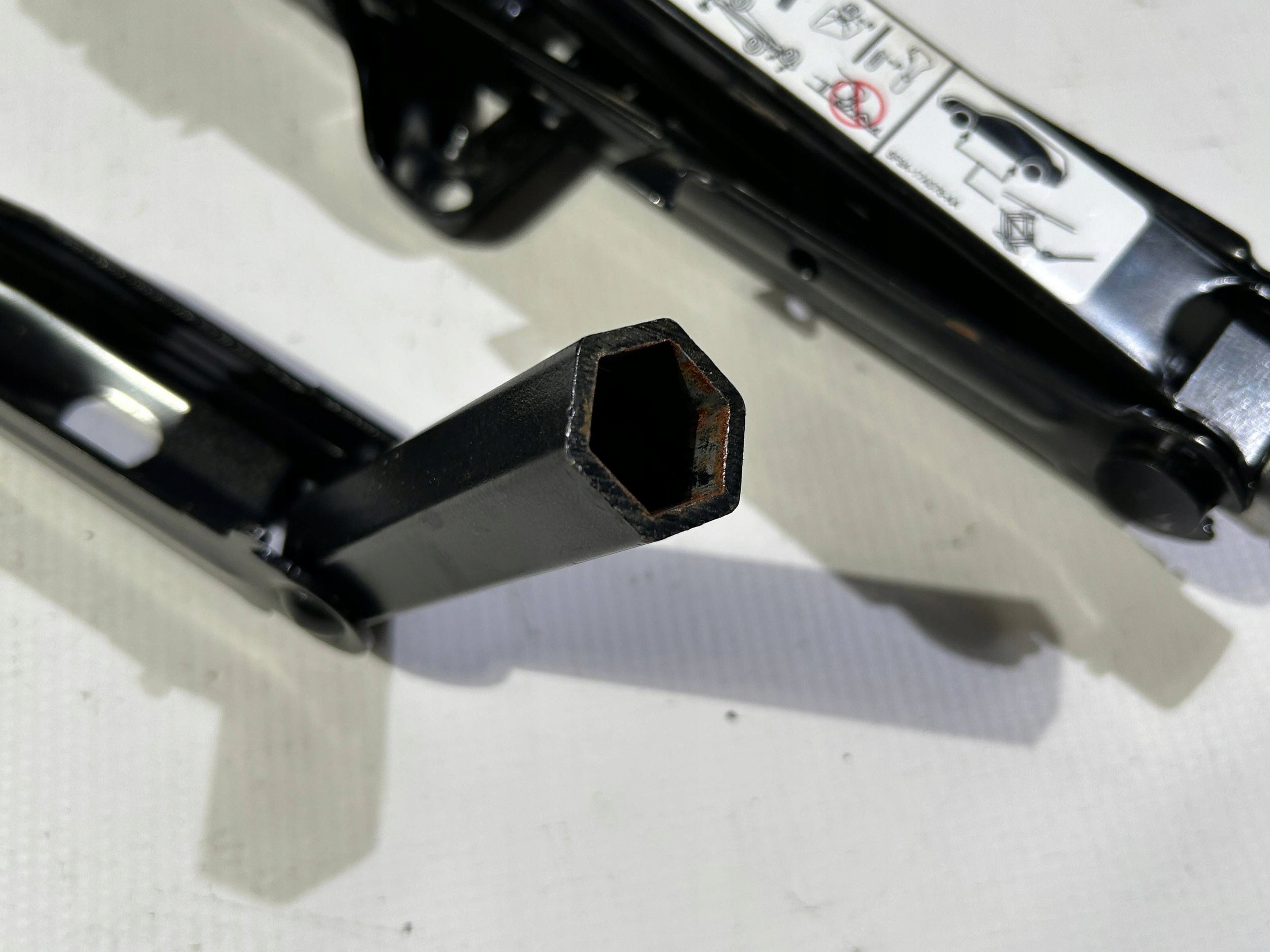 emelő lehúzó kulcs do kol Ford Explorer V 2011