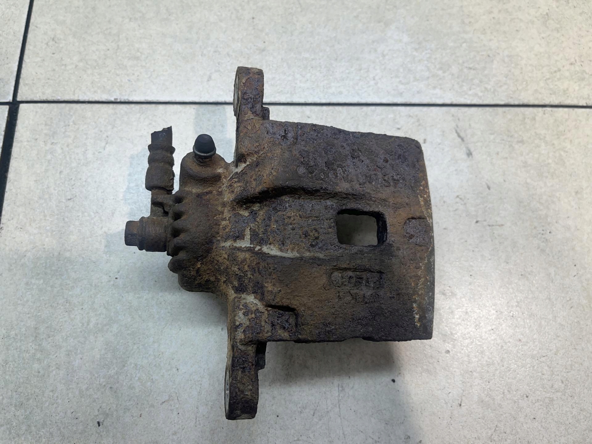 caliper brake left rear part KIA SORENTO and 2.5 CRDI