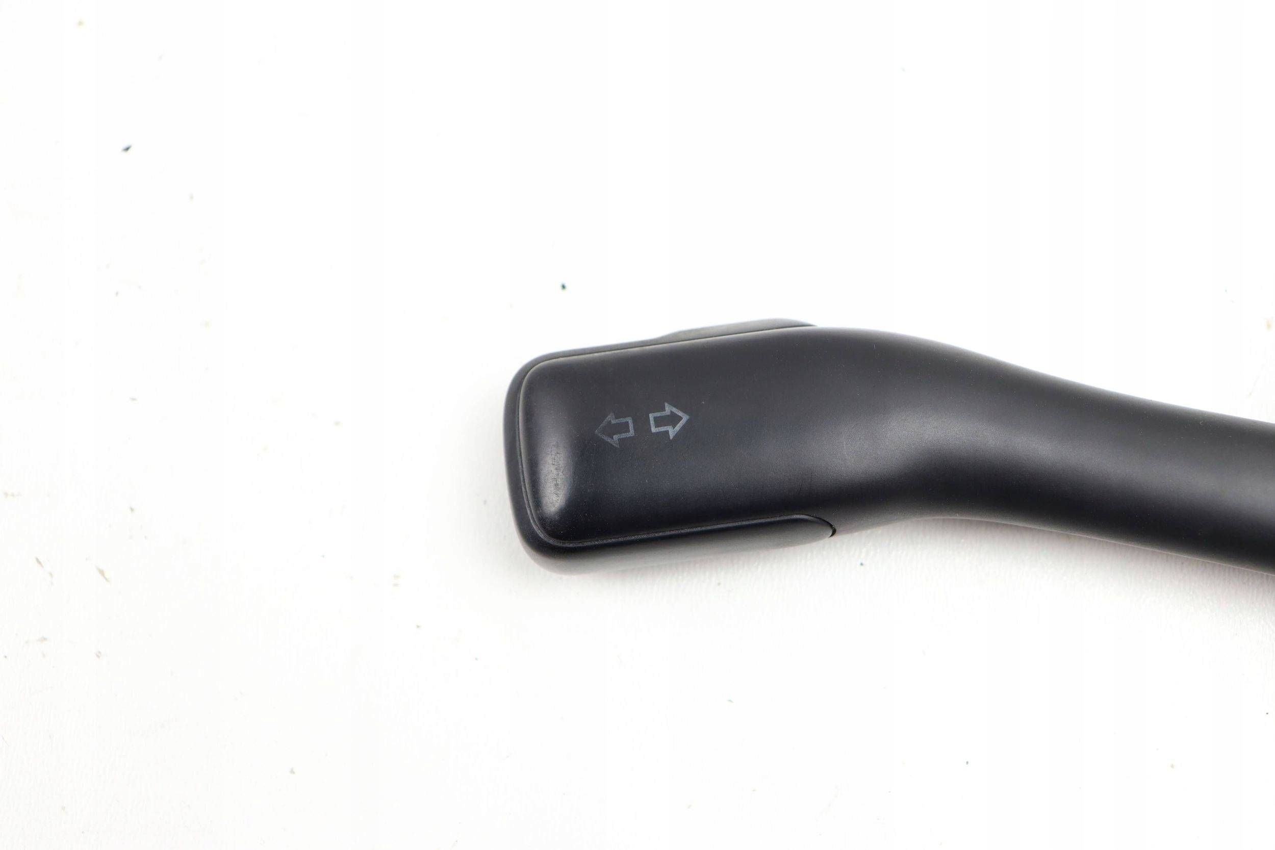 VW PASSAT B5 GOLF IV BORA Bouton Indicateurs de direction MANETKA 8L0953513G