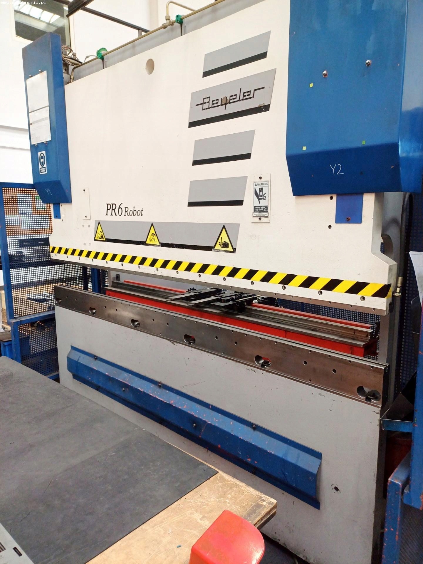 Prasa krawędziowa CNC BEYELER PR6 ROBOT 60 X 2550 MM